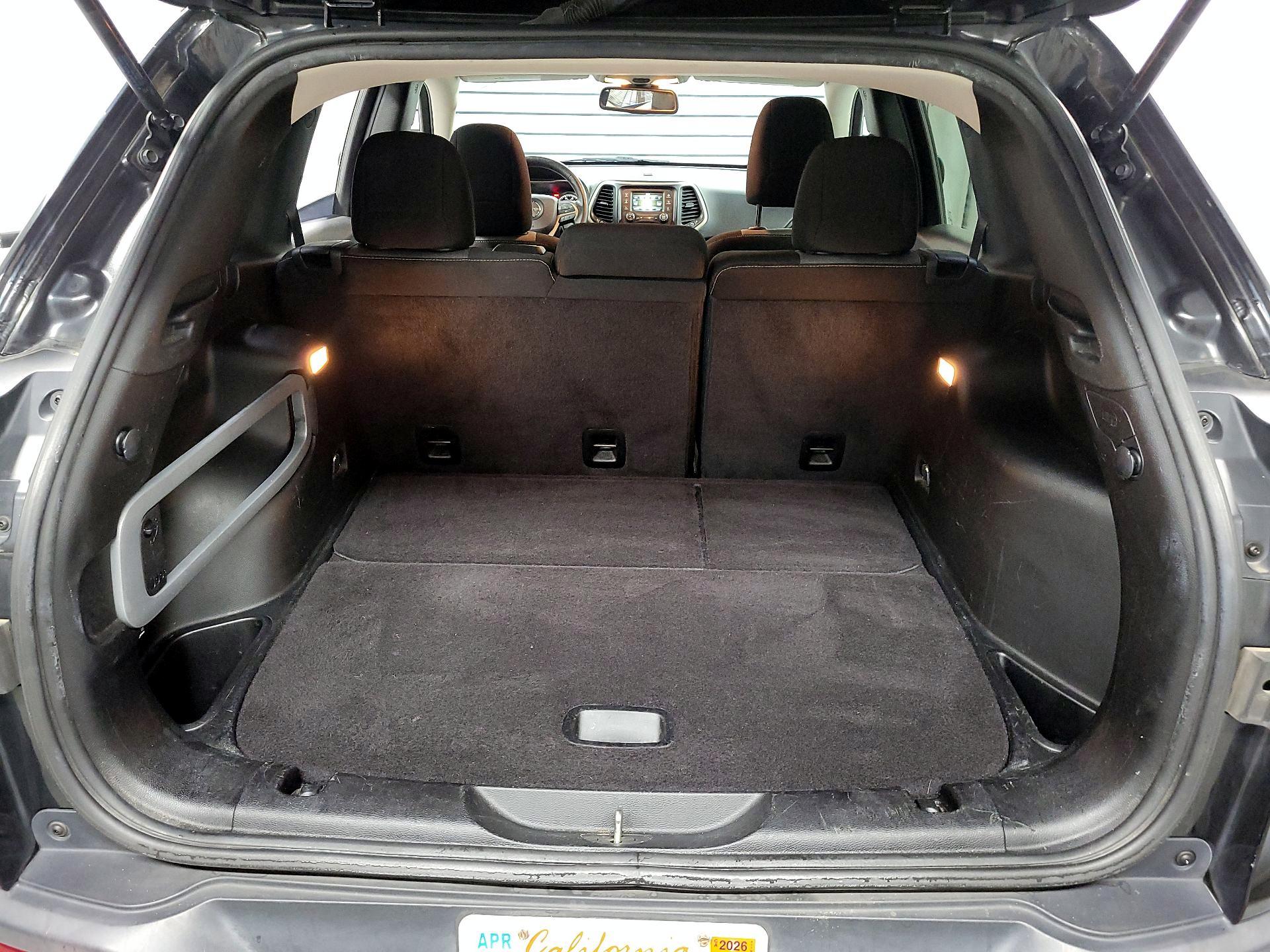 Thumbnail: 2014 Jeep Cherokee - 18
