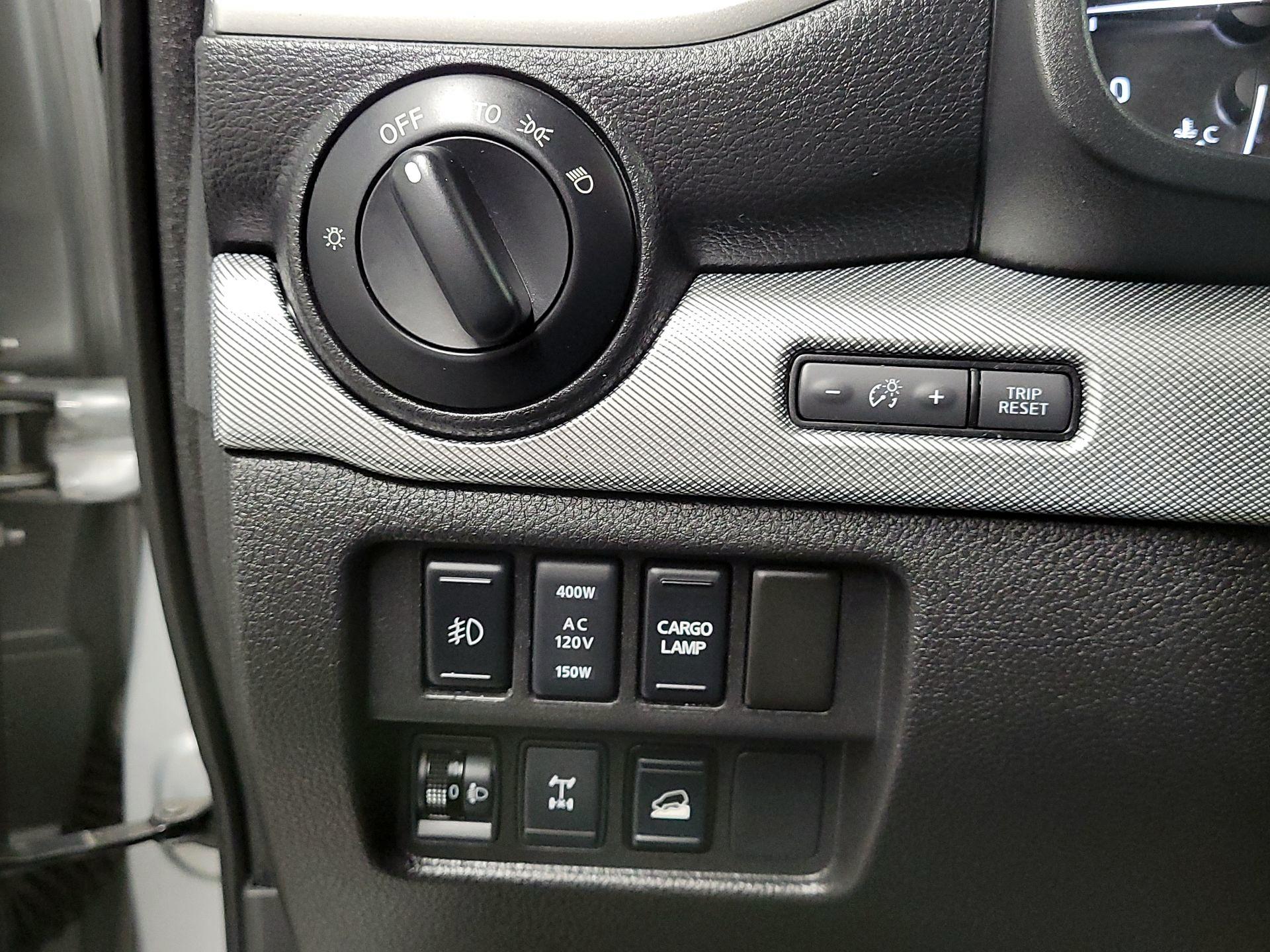 Thumbnail: 2019 Nissan Titan - 13