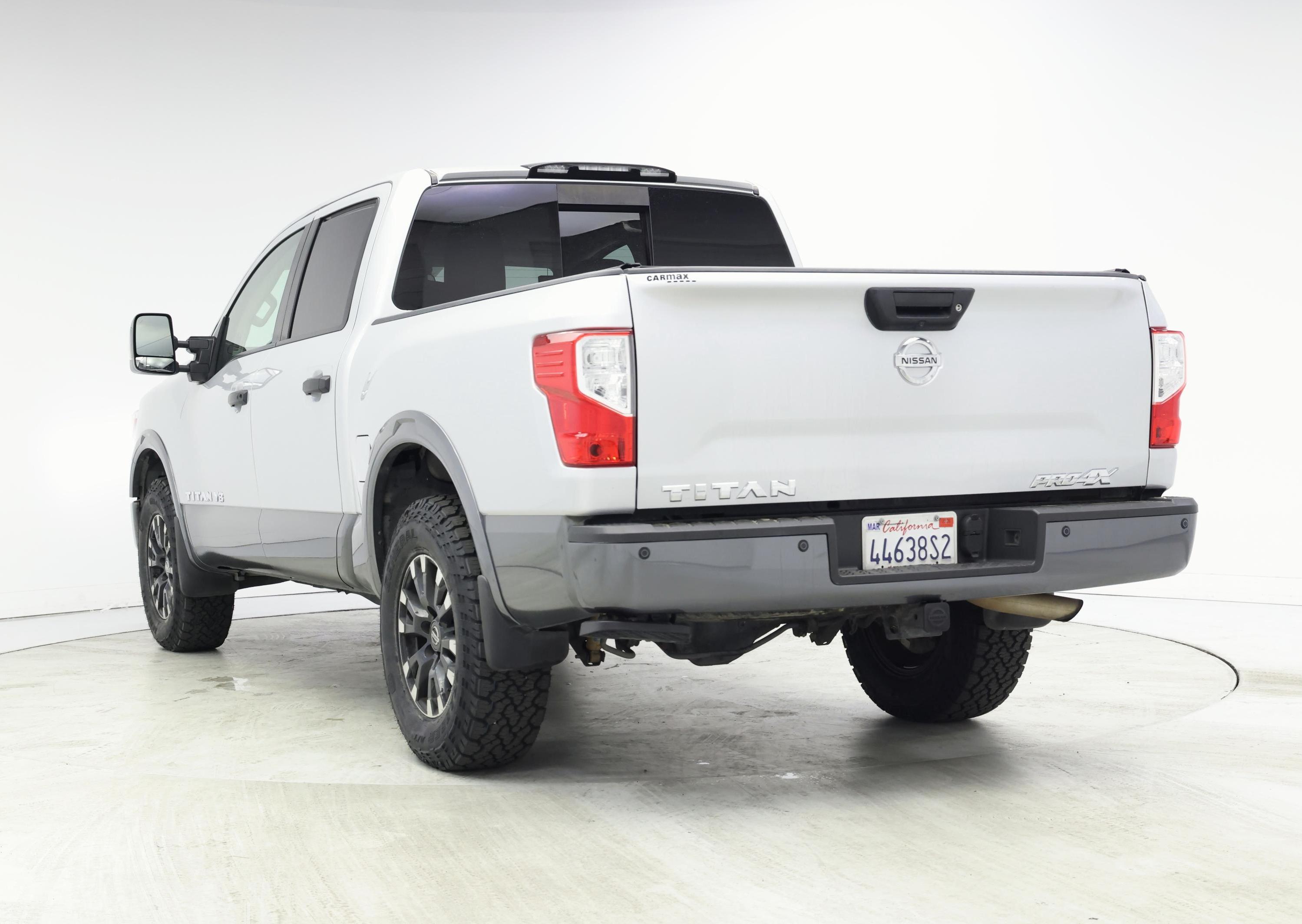 Thumbnail: 2019 Nissan Titan - 2