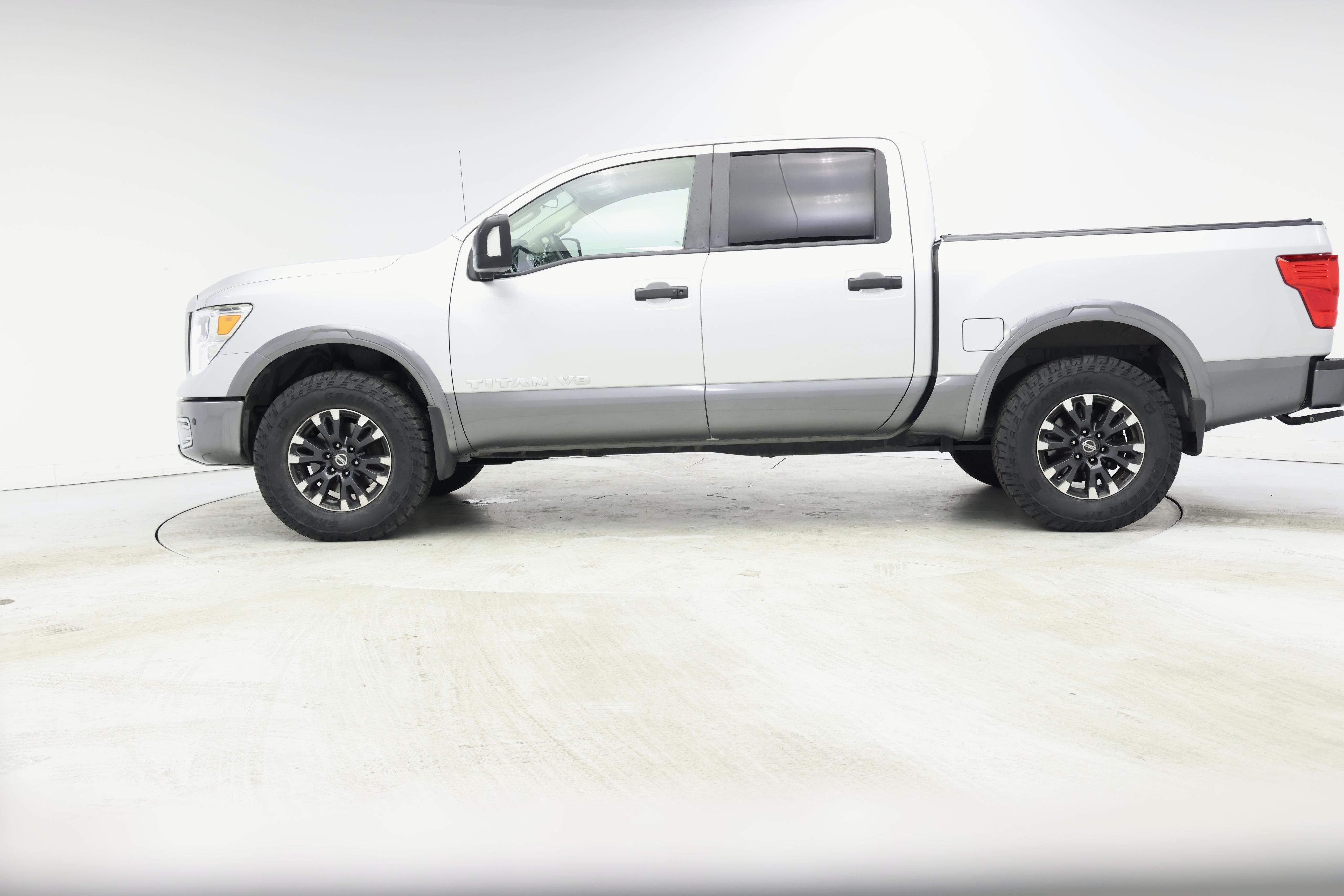 Thumbnail: 2019 Nissan Titan - 3