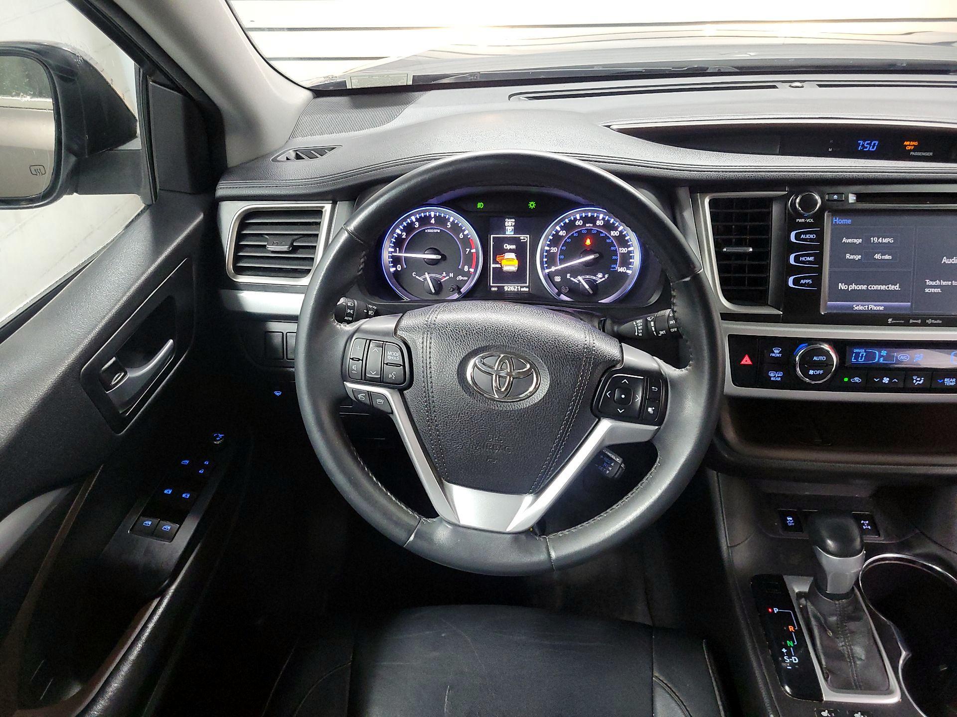 Thumbnail: 2016 Toyota Highlander - 10