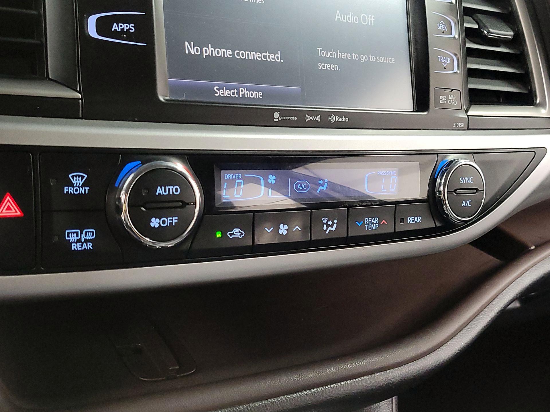 Thumbnail: 2016 Toyota Highlander - 15