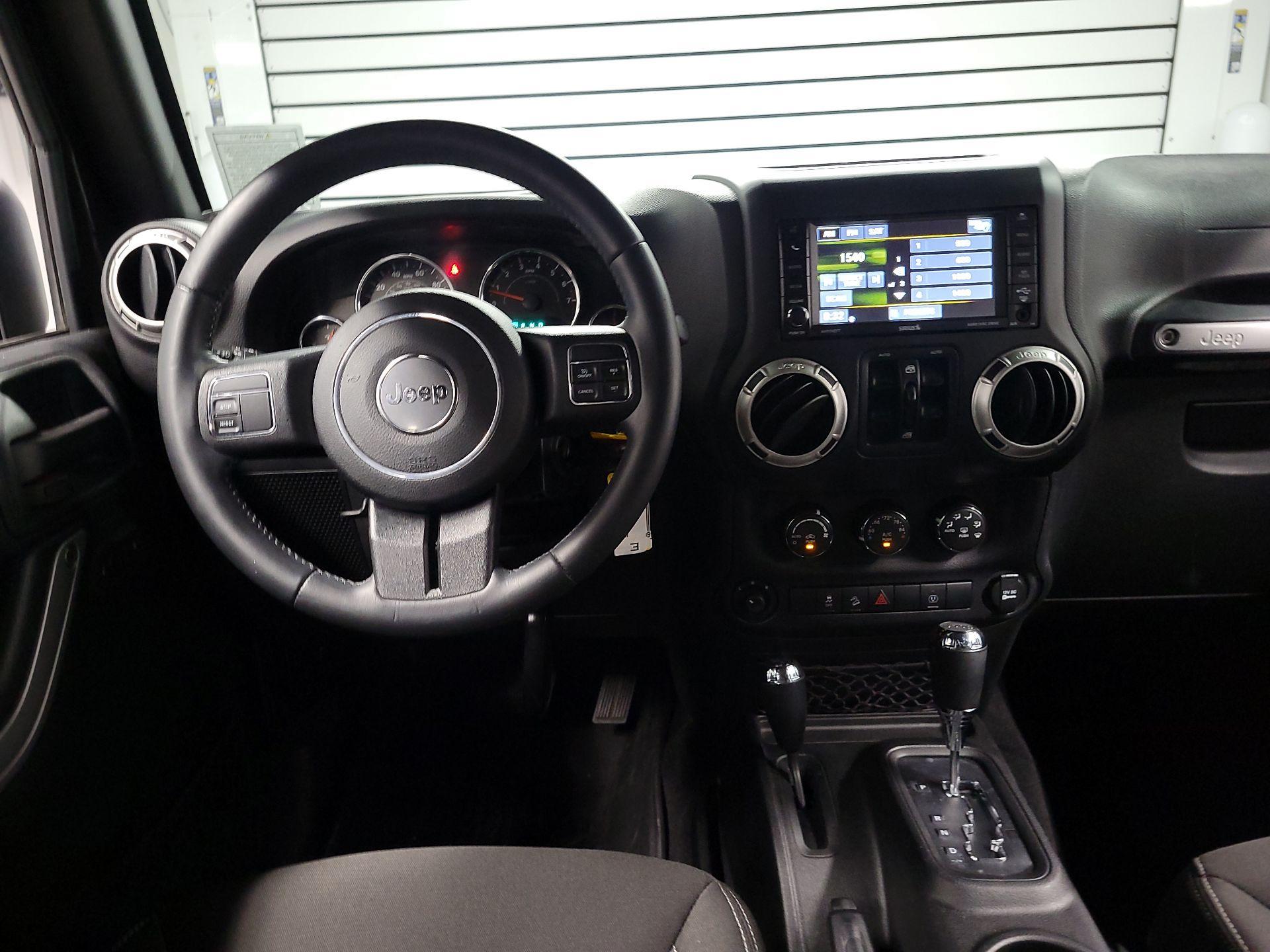 Thumbnail: 2017 Jeep Wrangler - 9