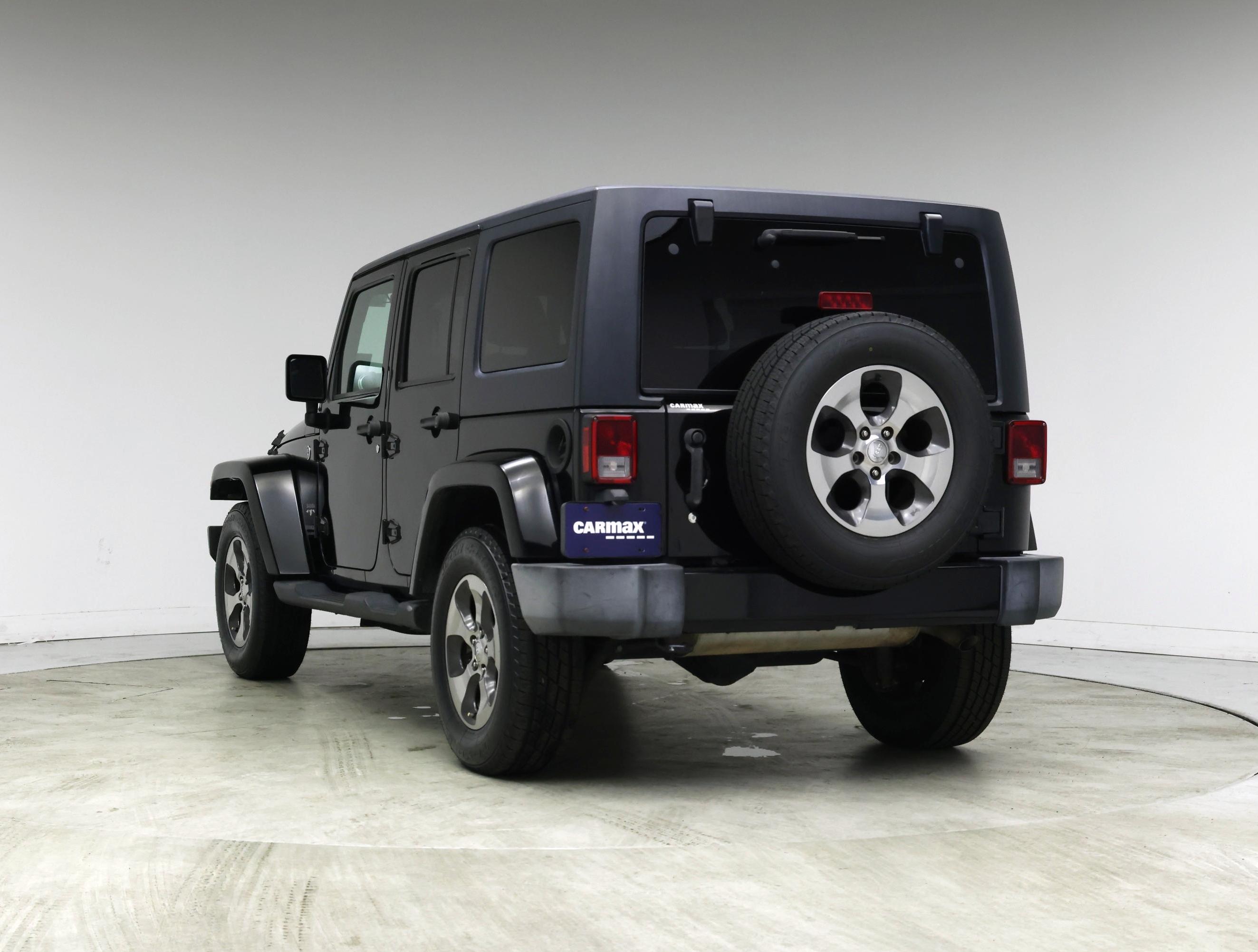 Thumbnail: 2017 Jeep Wrangler - 2