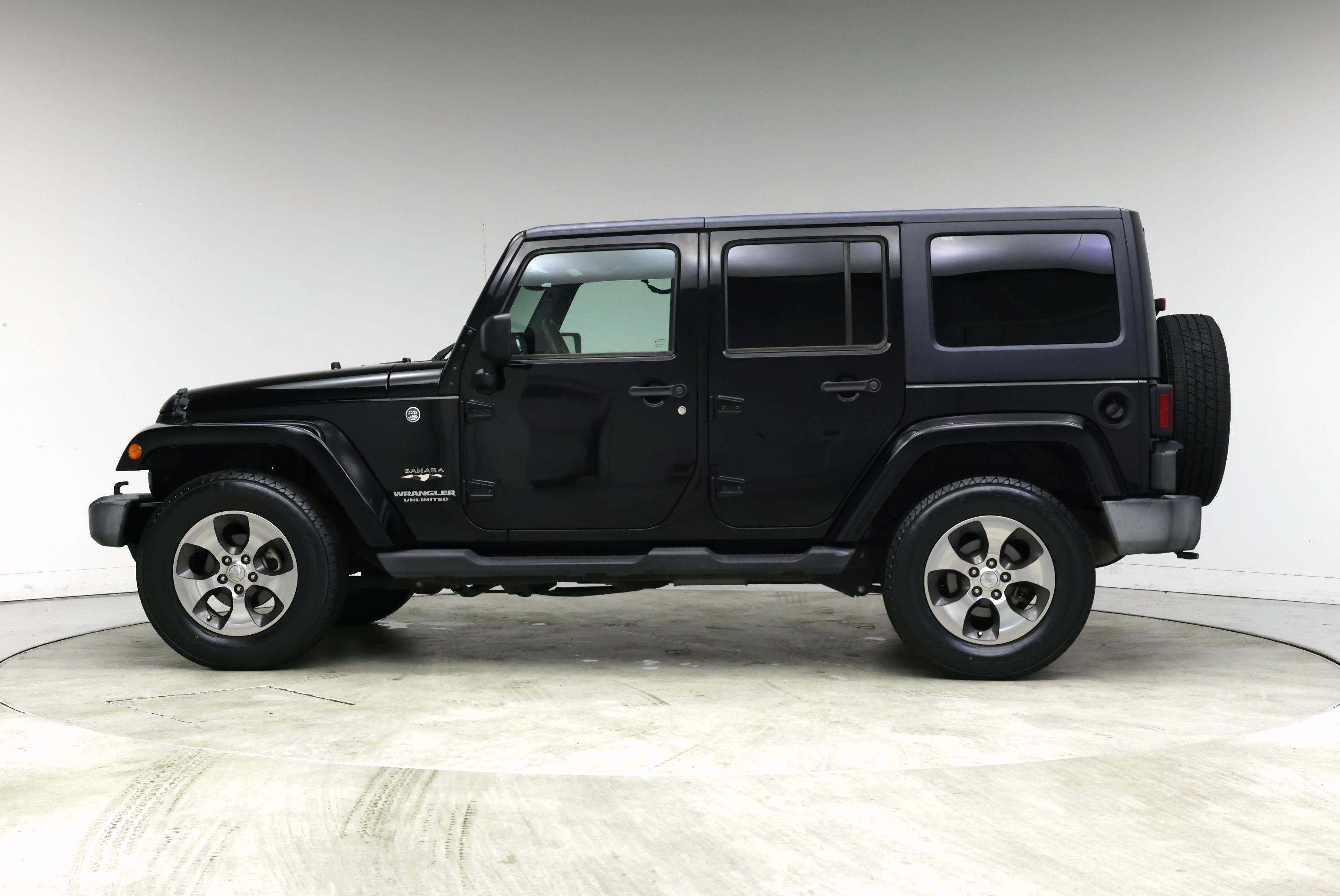 Thumbnail: 2017 Jeep Wrangler - 3