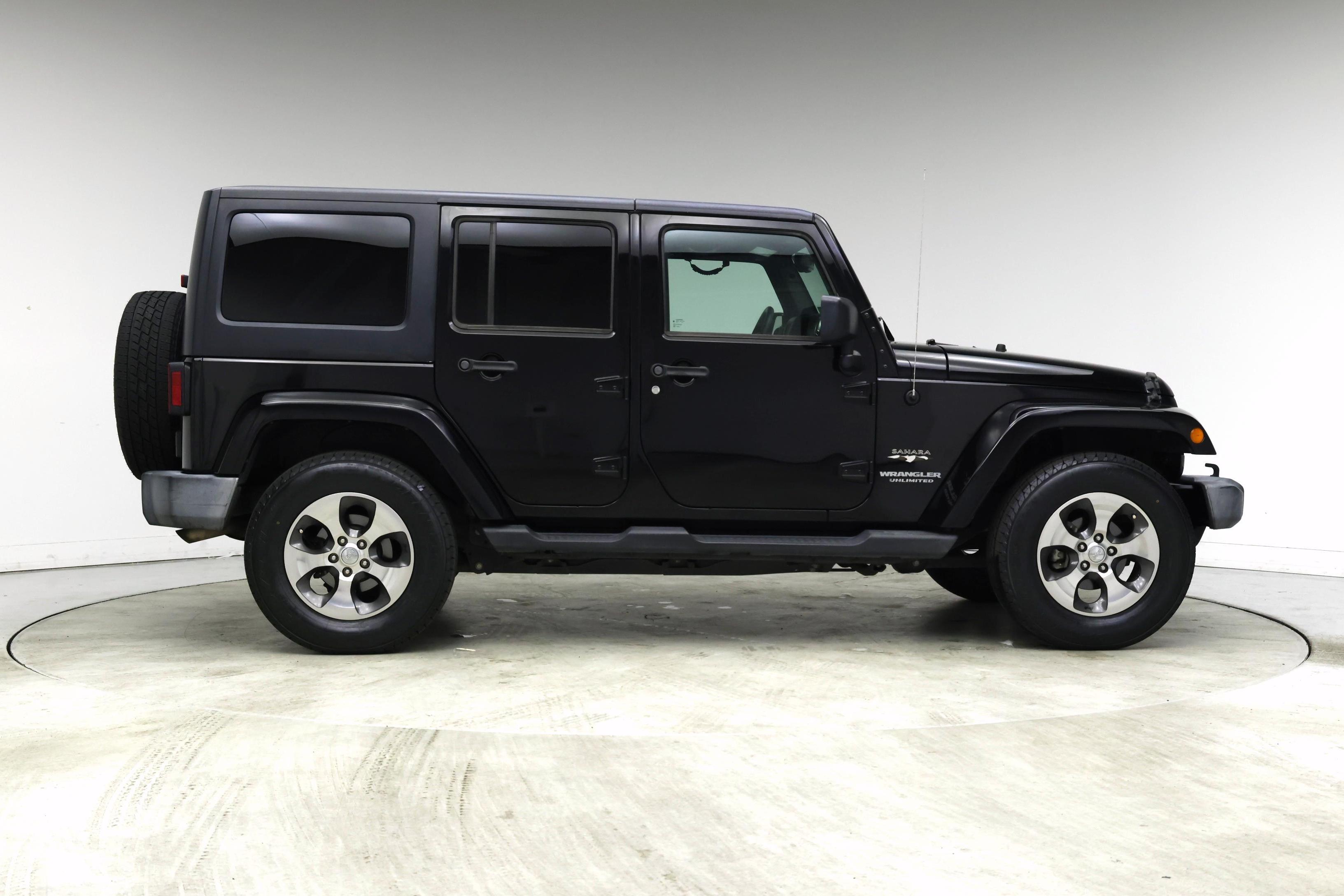 Thumbnail: 2017 Jeep Wrangler - 7