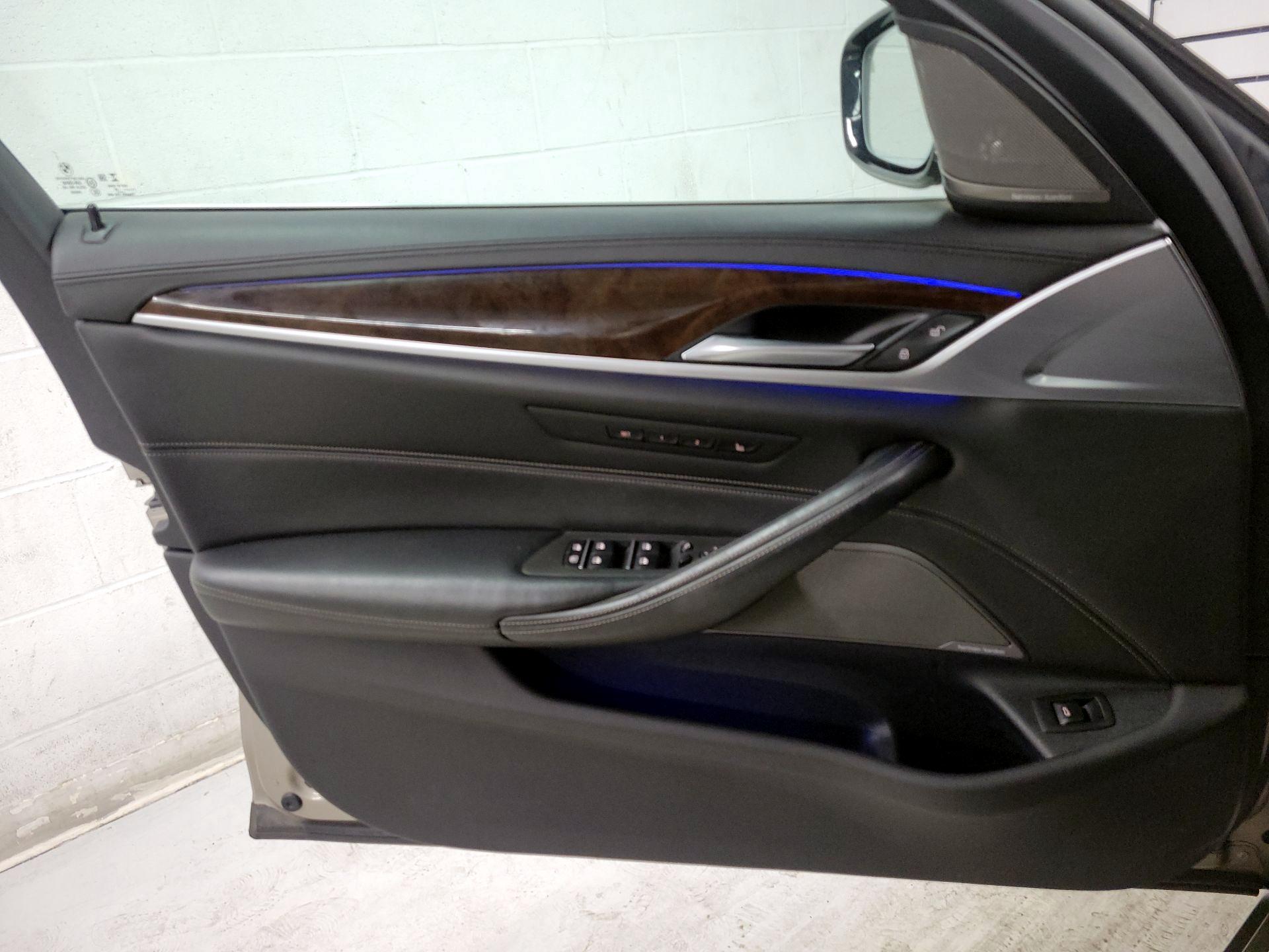 Thumbnail: 2019 BMW 5 Series - 12