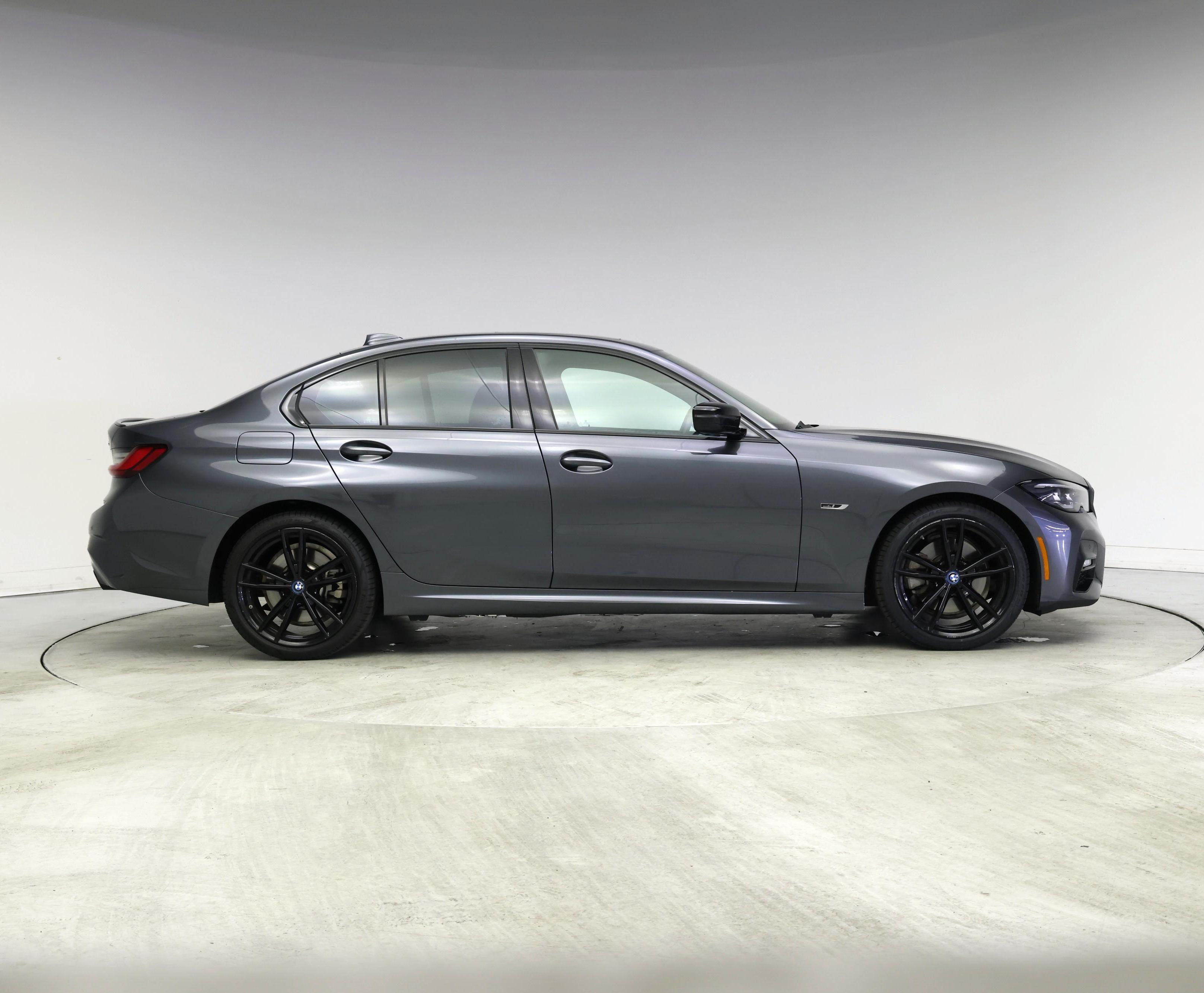 Thumbnail: 2022 BMW 3 Series - 7