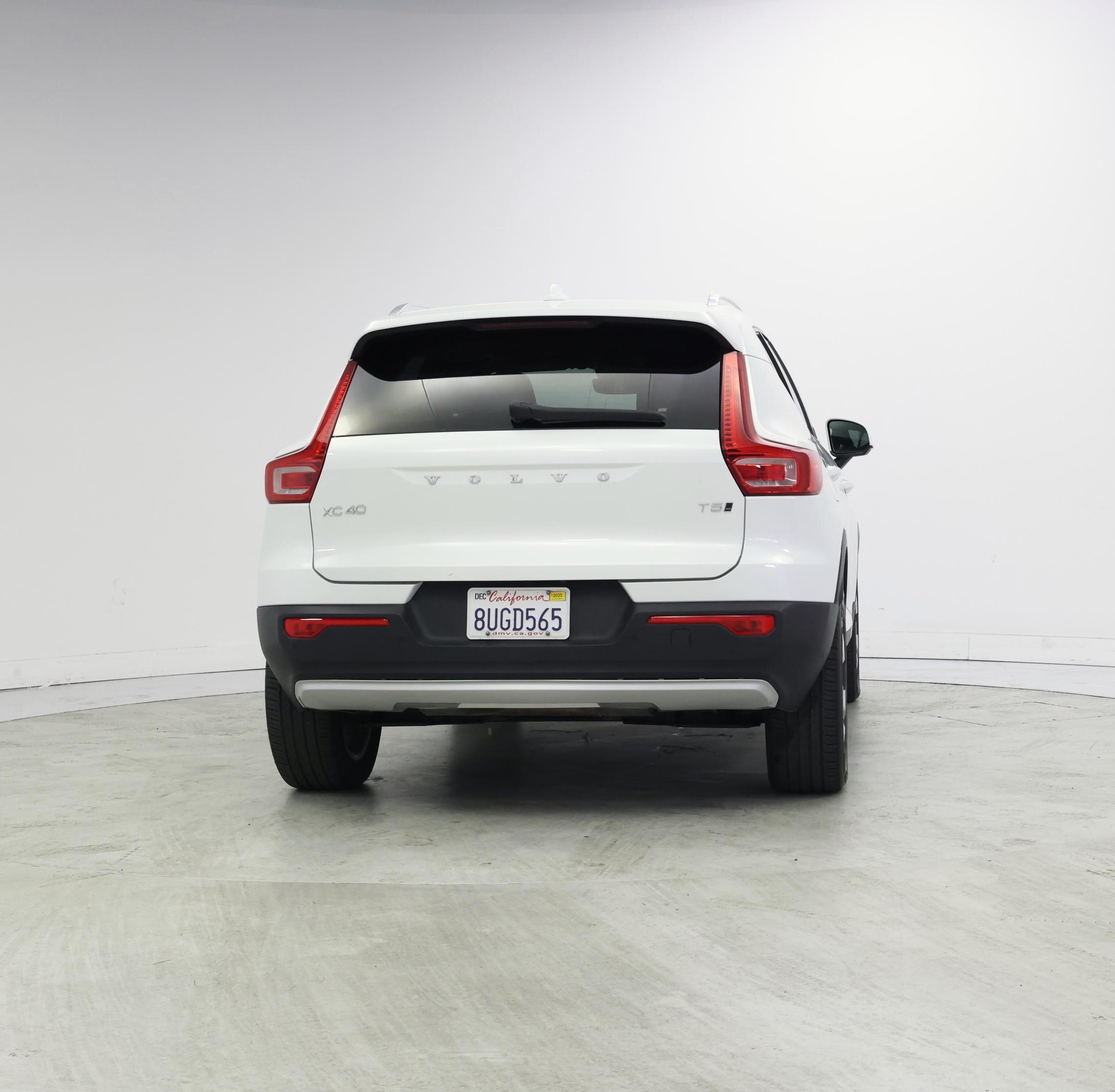 Thumbnail: 2021 Volvo XC40 - 6