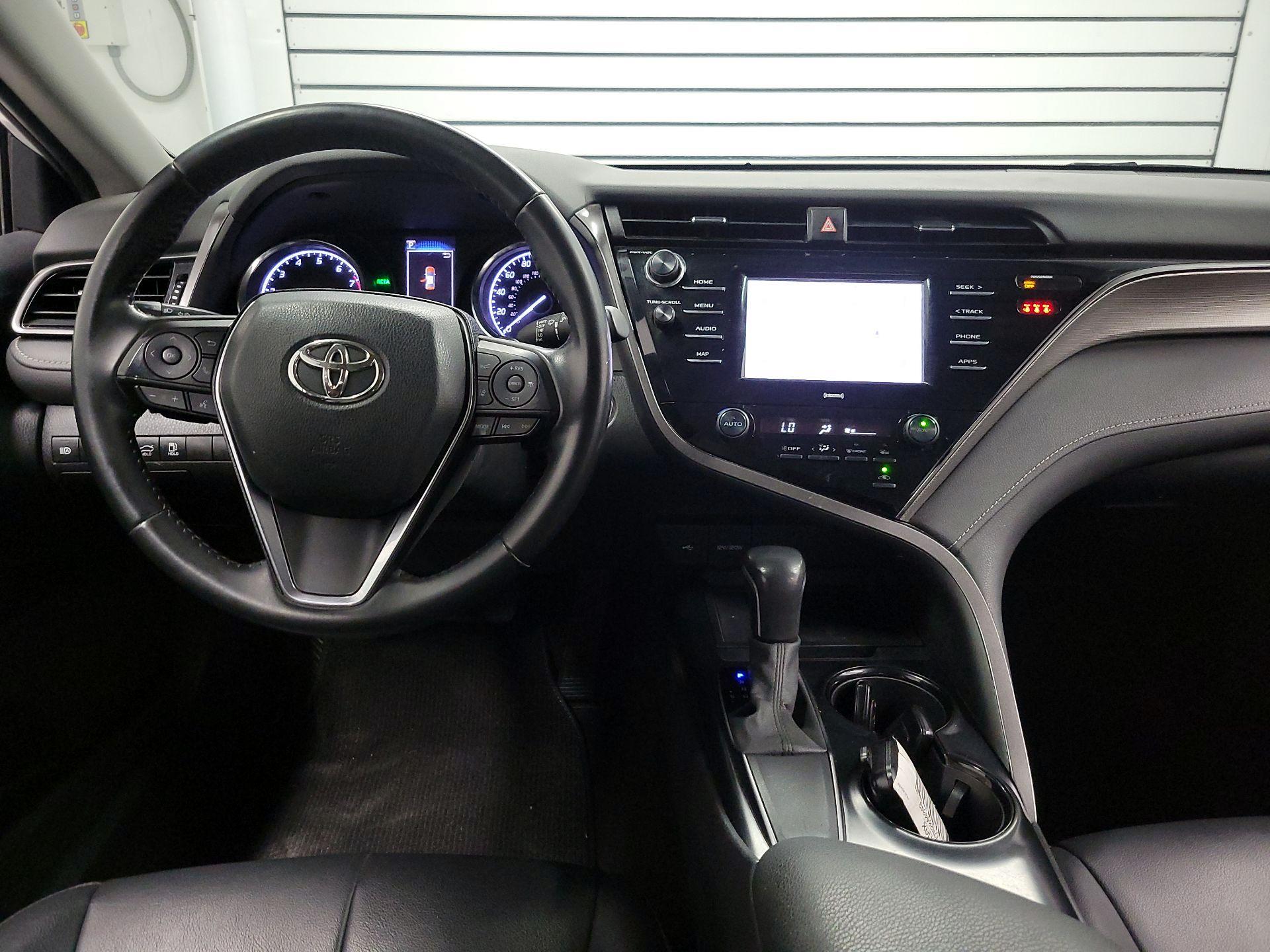 Thumbnail: 2020 Toyota Camry - 9
