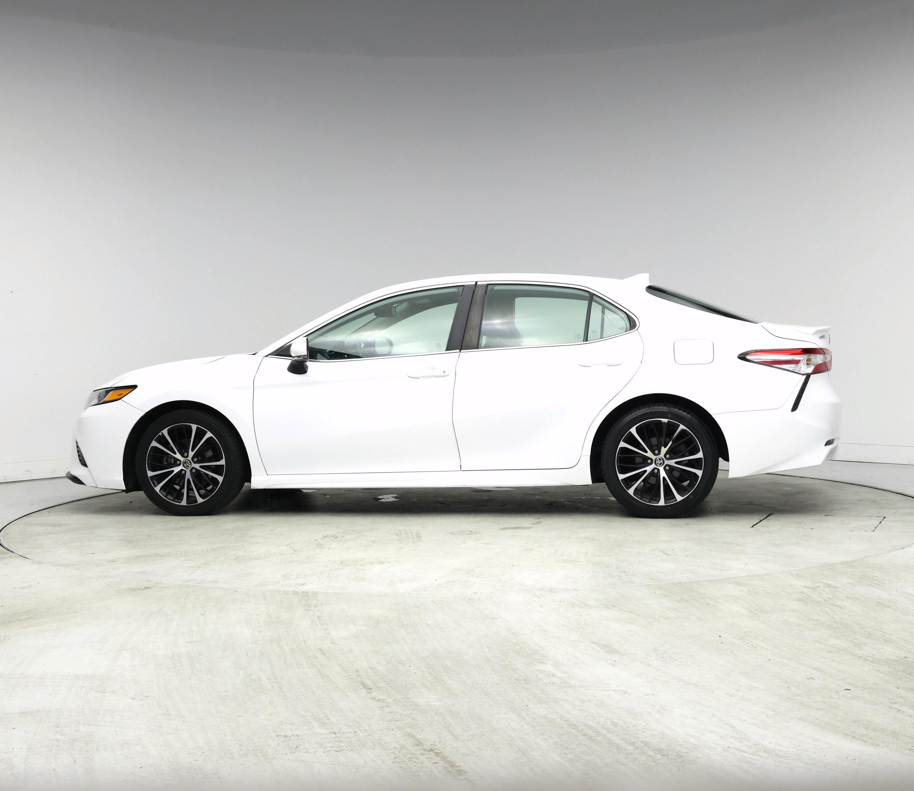 Thumbnail: 2020 Toyota Camry - 3