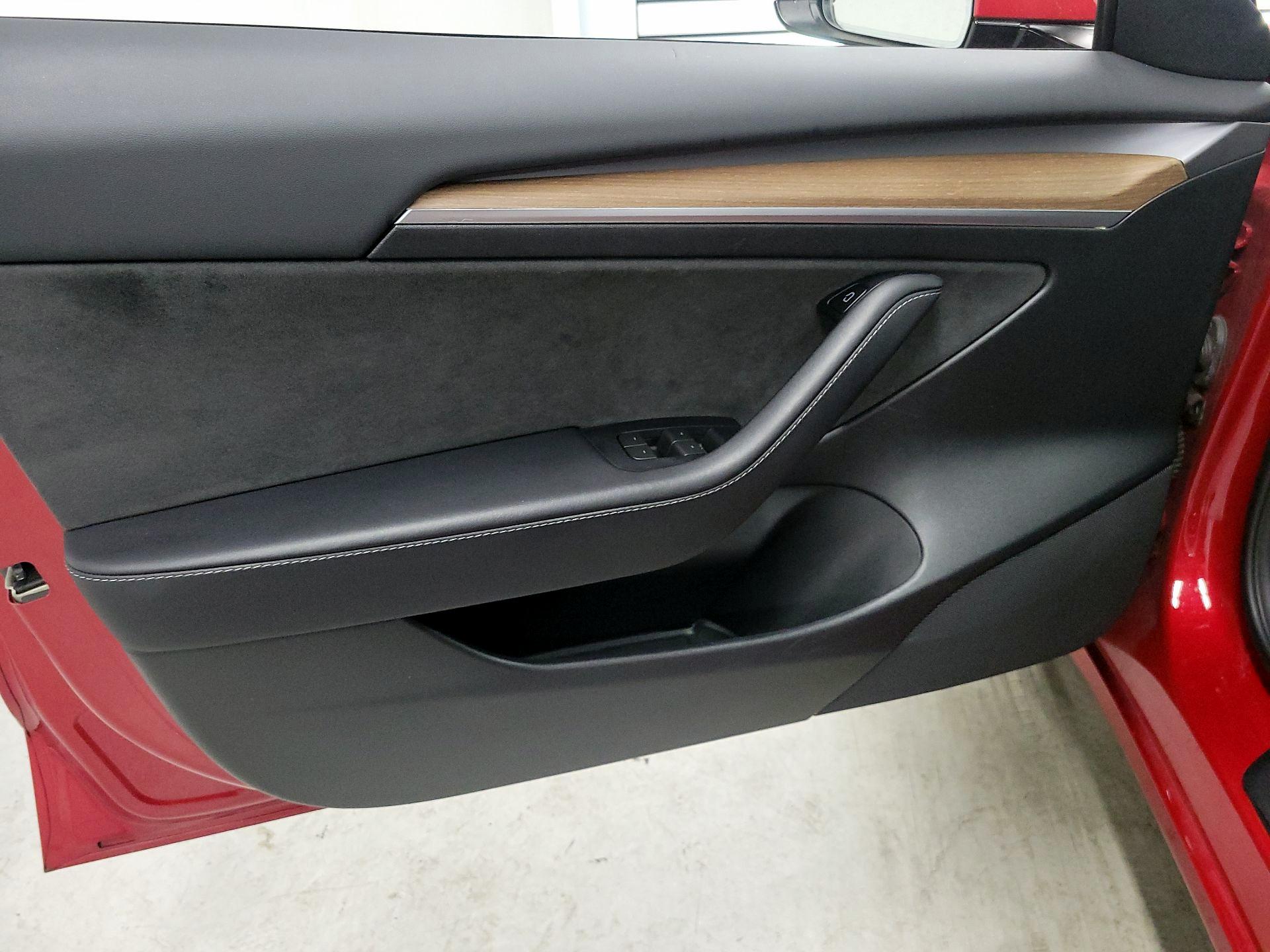 Thumbnail: 2023 Tesla Model 3 - 12