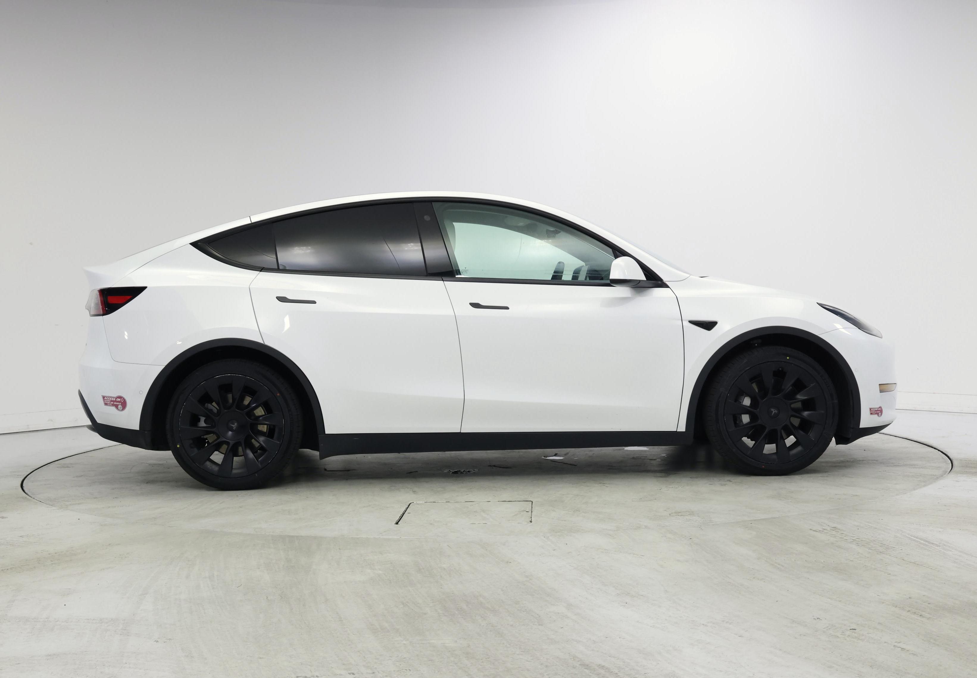 Thumbnail: 2021 Tesla Model Y - 7