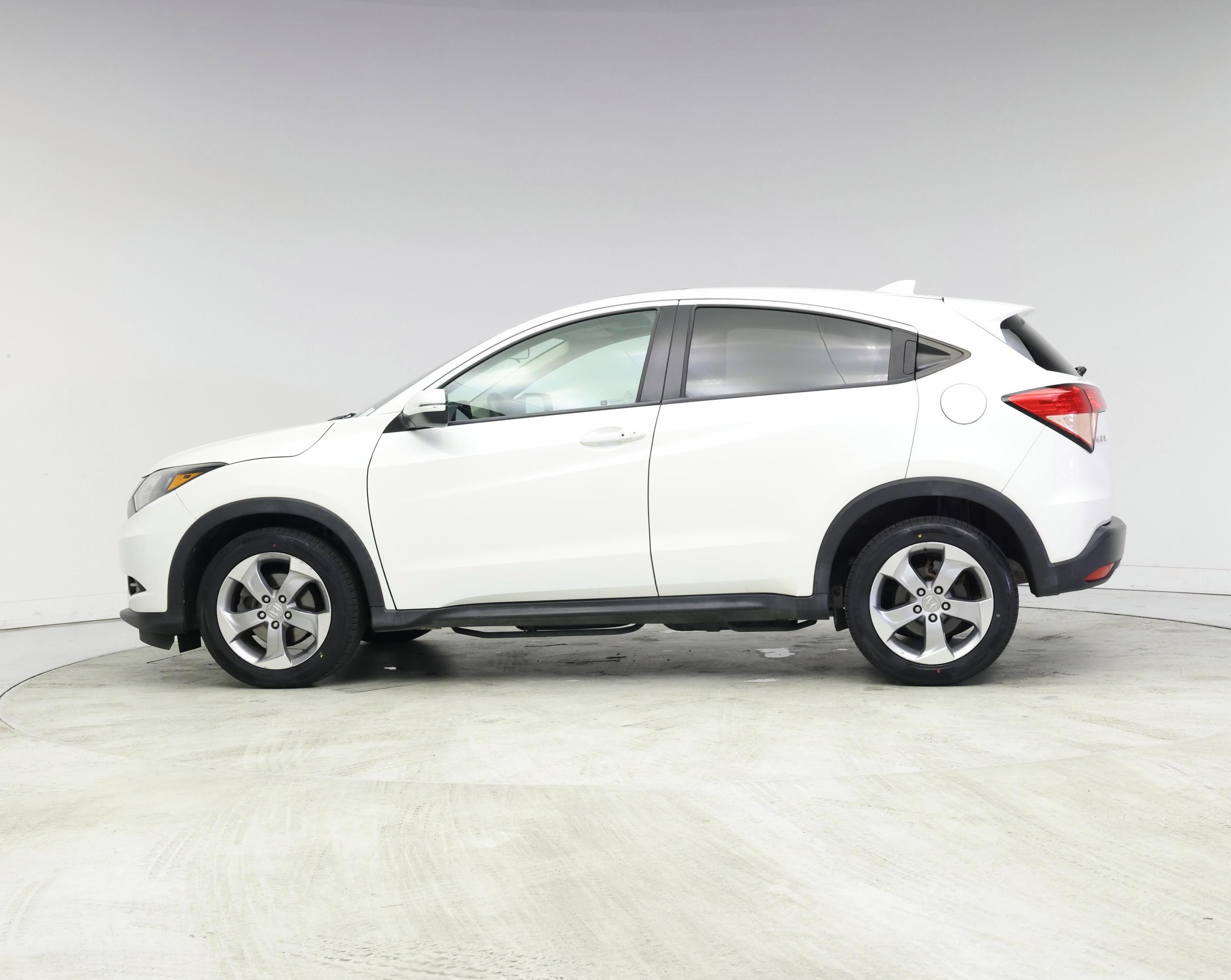 Thumbnail: 2017 Honda HR-V - 3