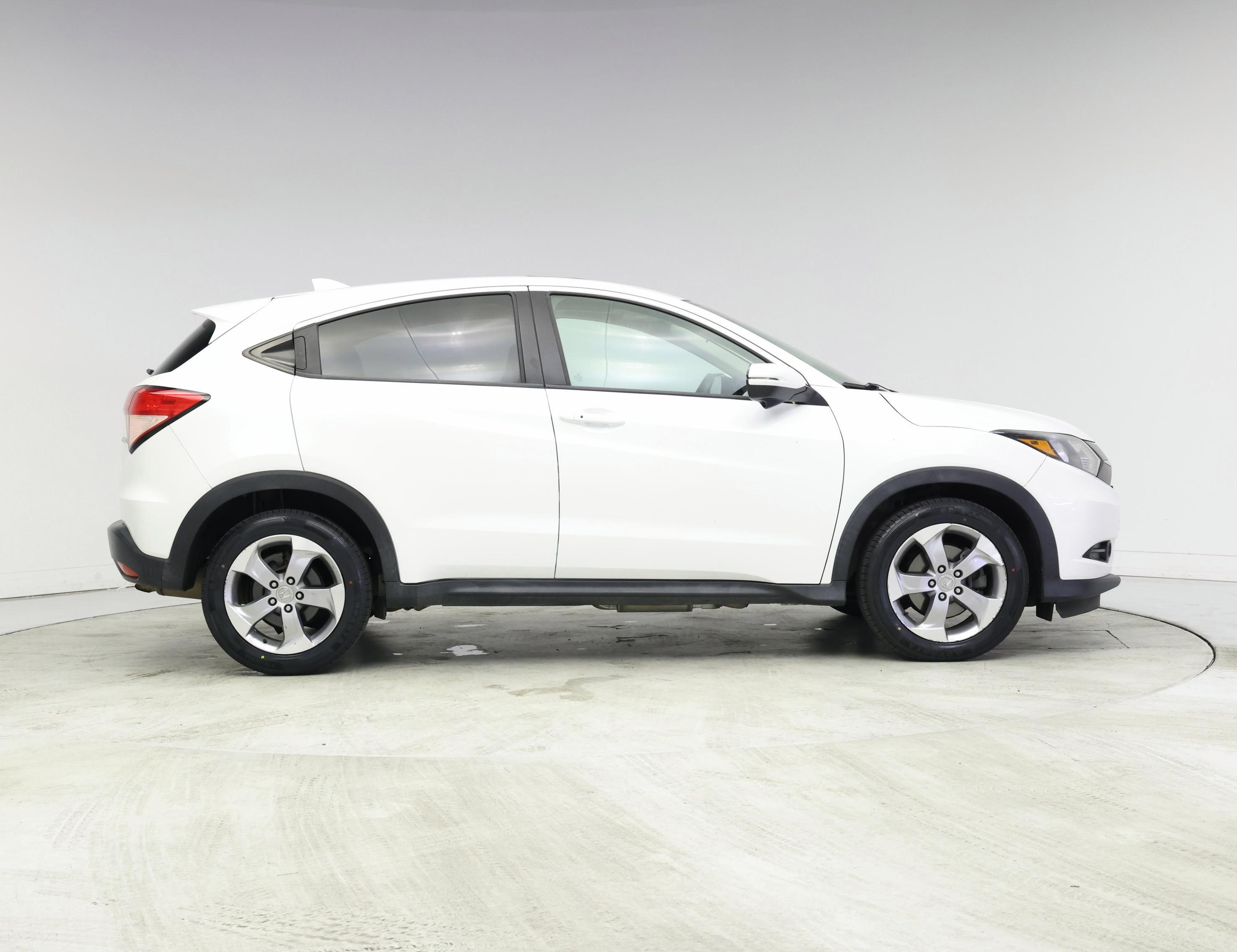 Thumbnail: 2017 Honda HR-V - 7