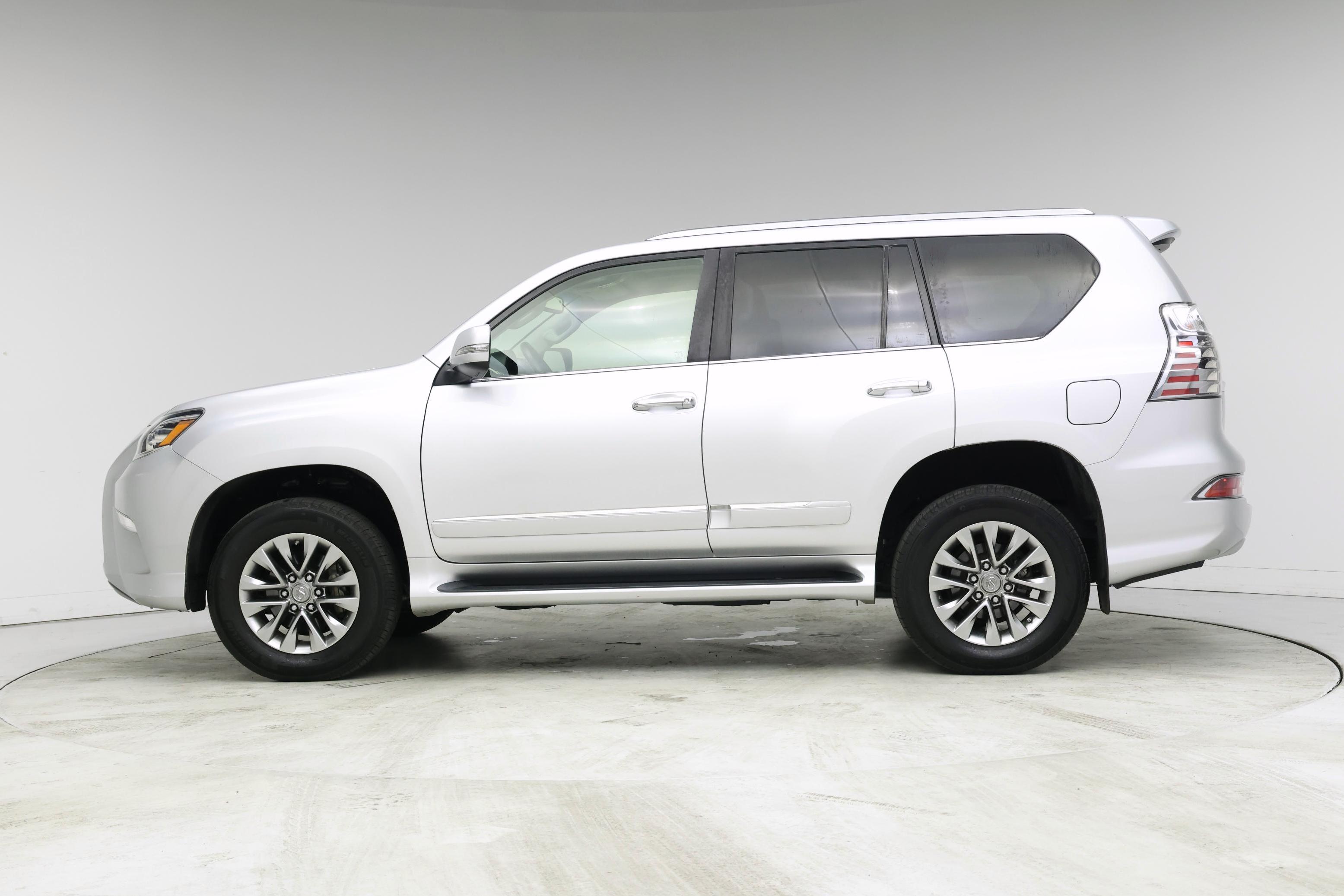 Thumbnail: 2014 Lexus GX - 3