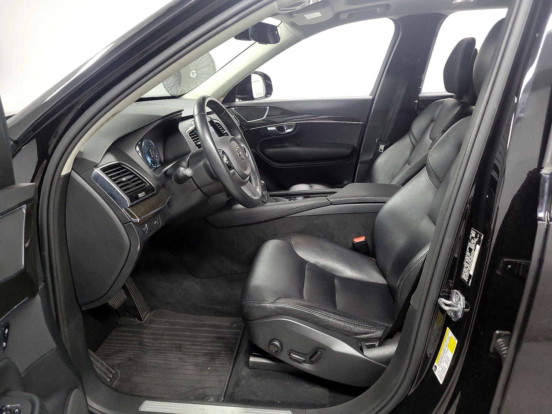 Thumbnail: 2018 Volvo XC90 - 11