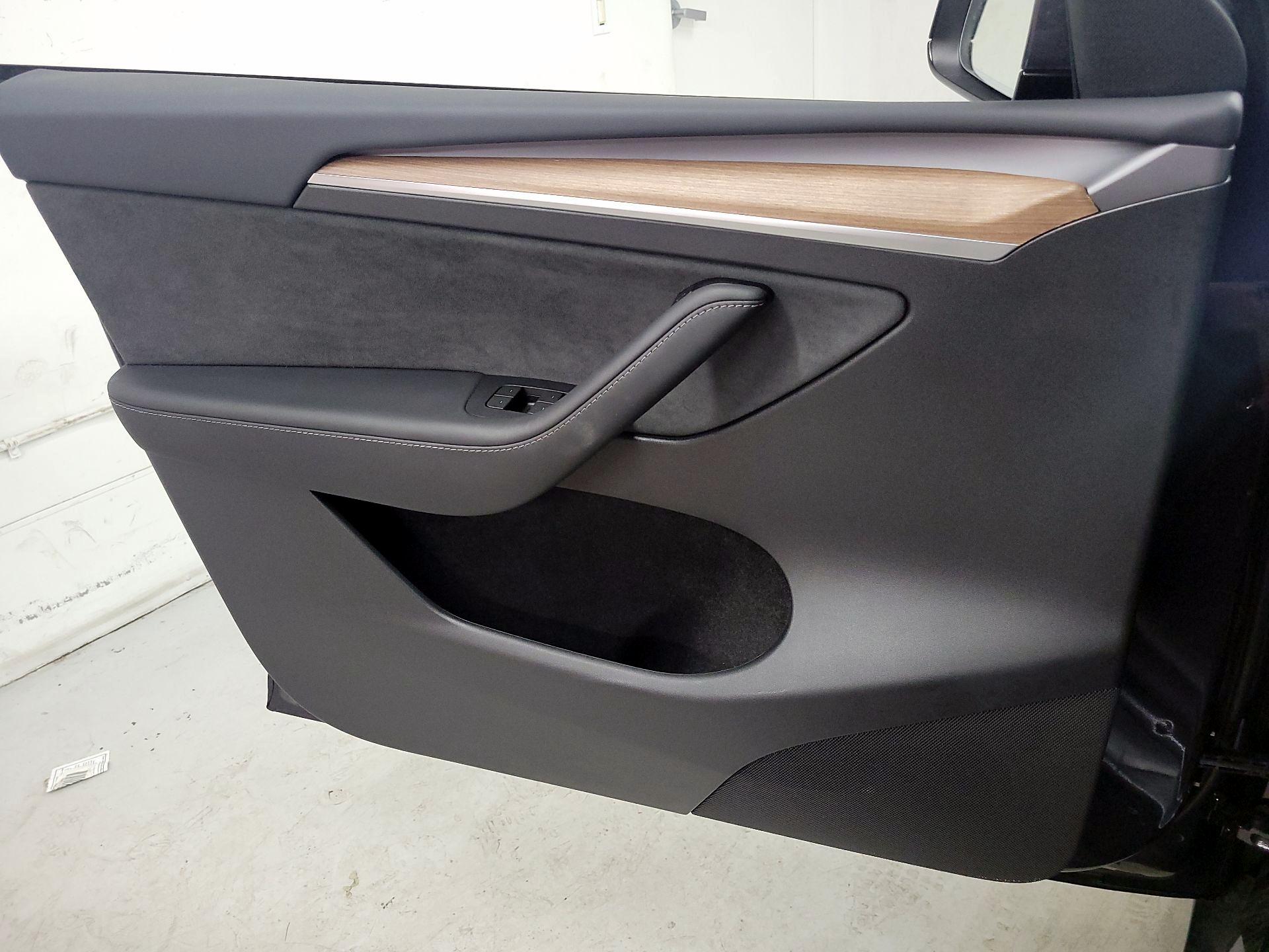Thumbnail: 2025 Tesla Model Y - 12