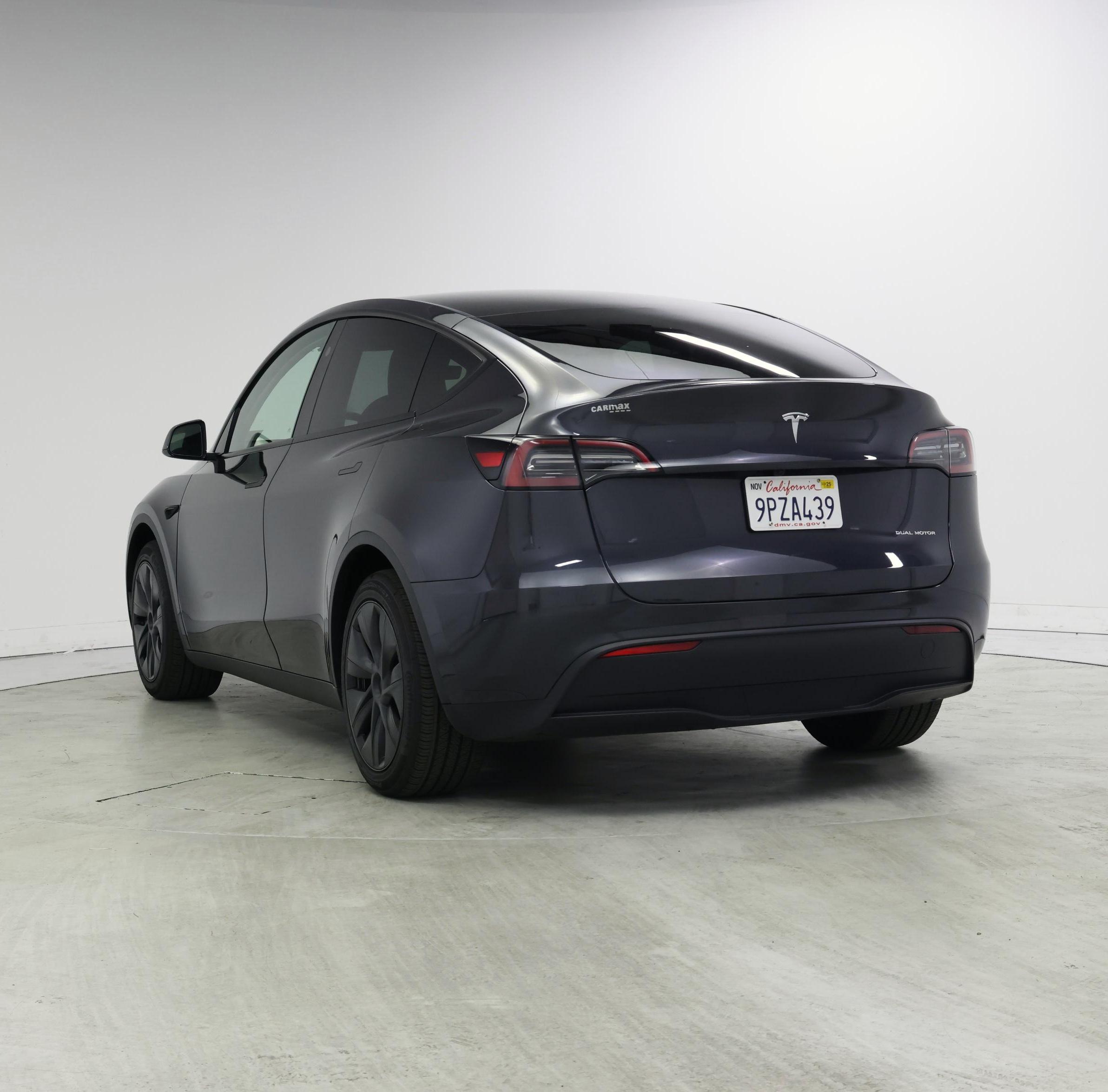 Thumbnail: 2025 Tesla Model Y - 2