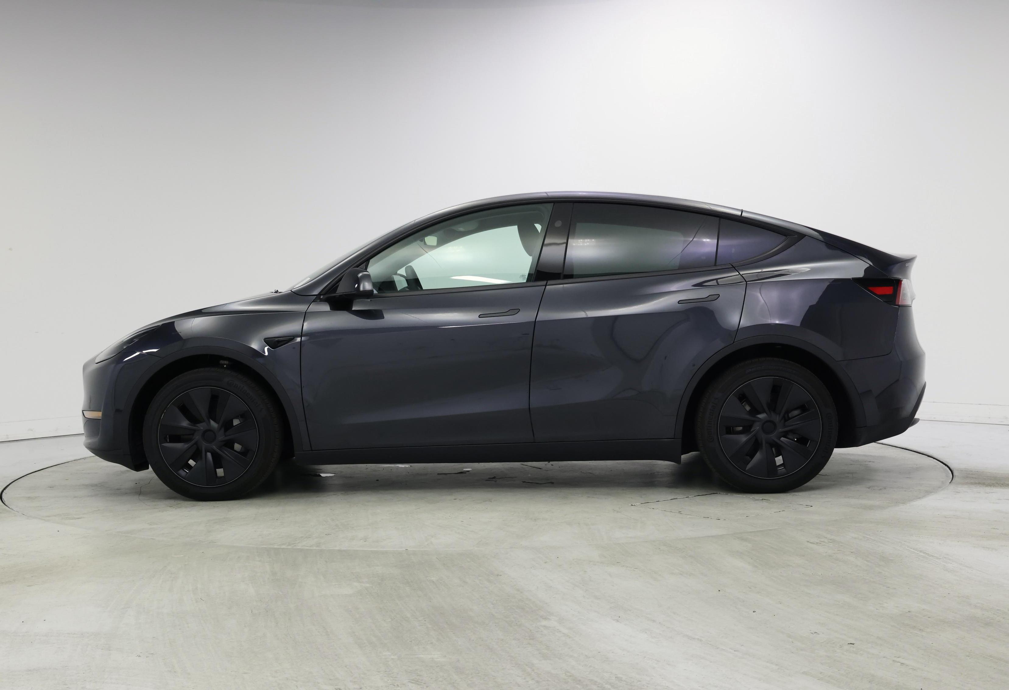 Thumbnail: 2025 Tesla Model Y - 3
