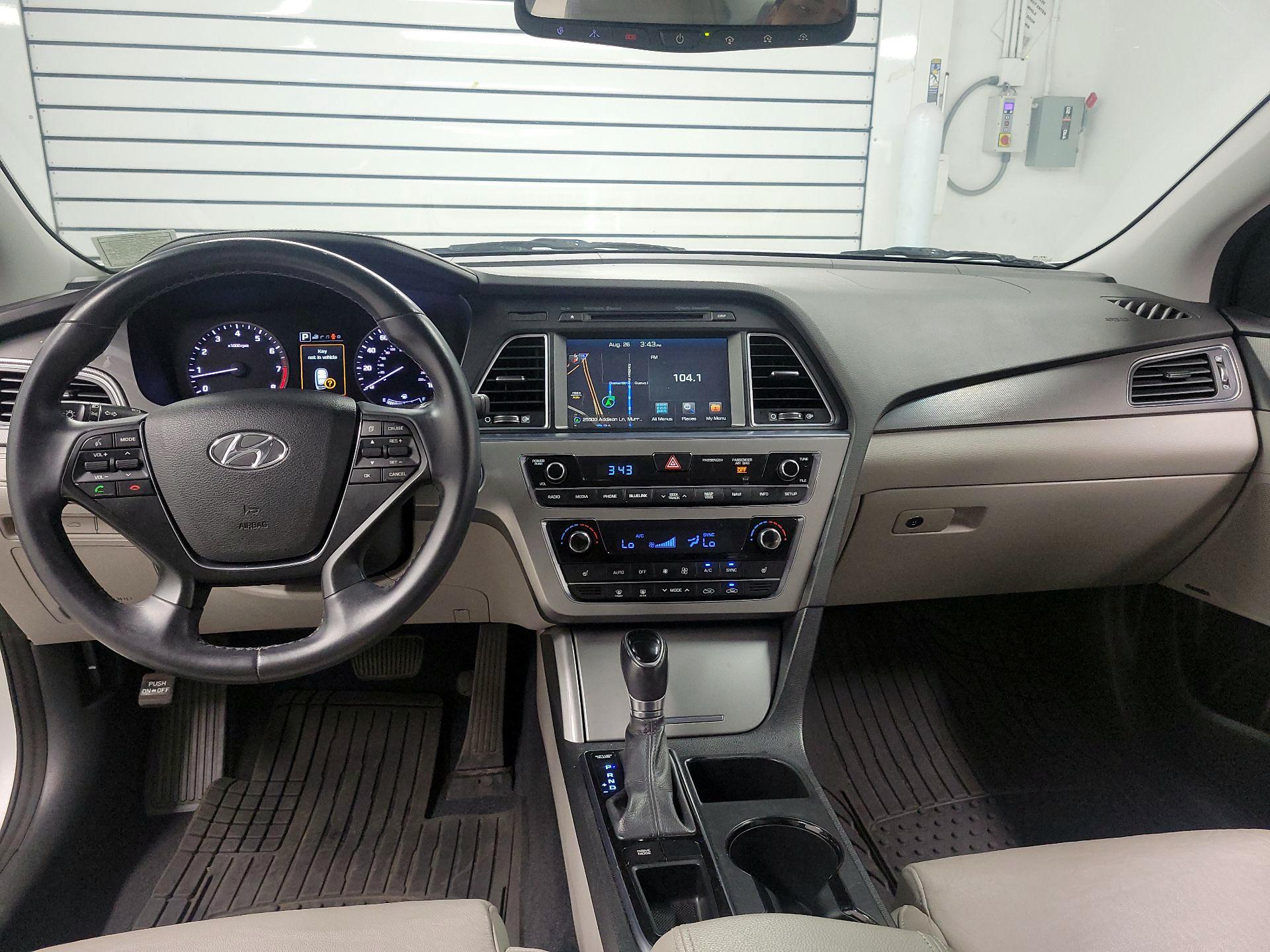 Thumbnail: 2015 Hyundai Sonata - 9