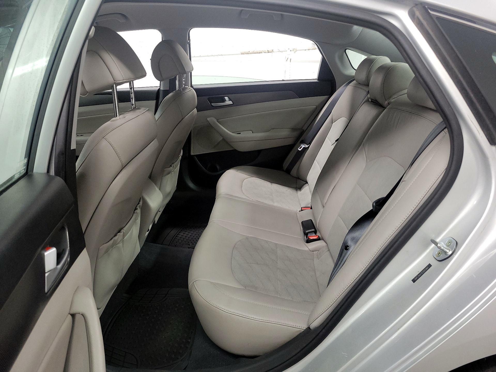 Thumbnail: 2015 Hyundai Sonata - 19