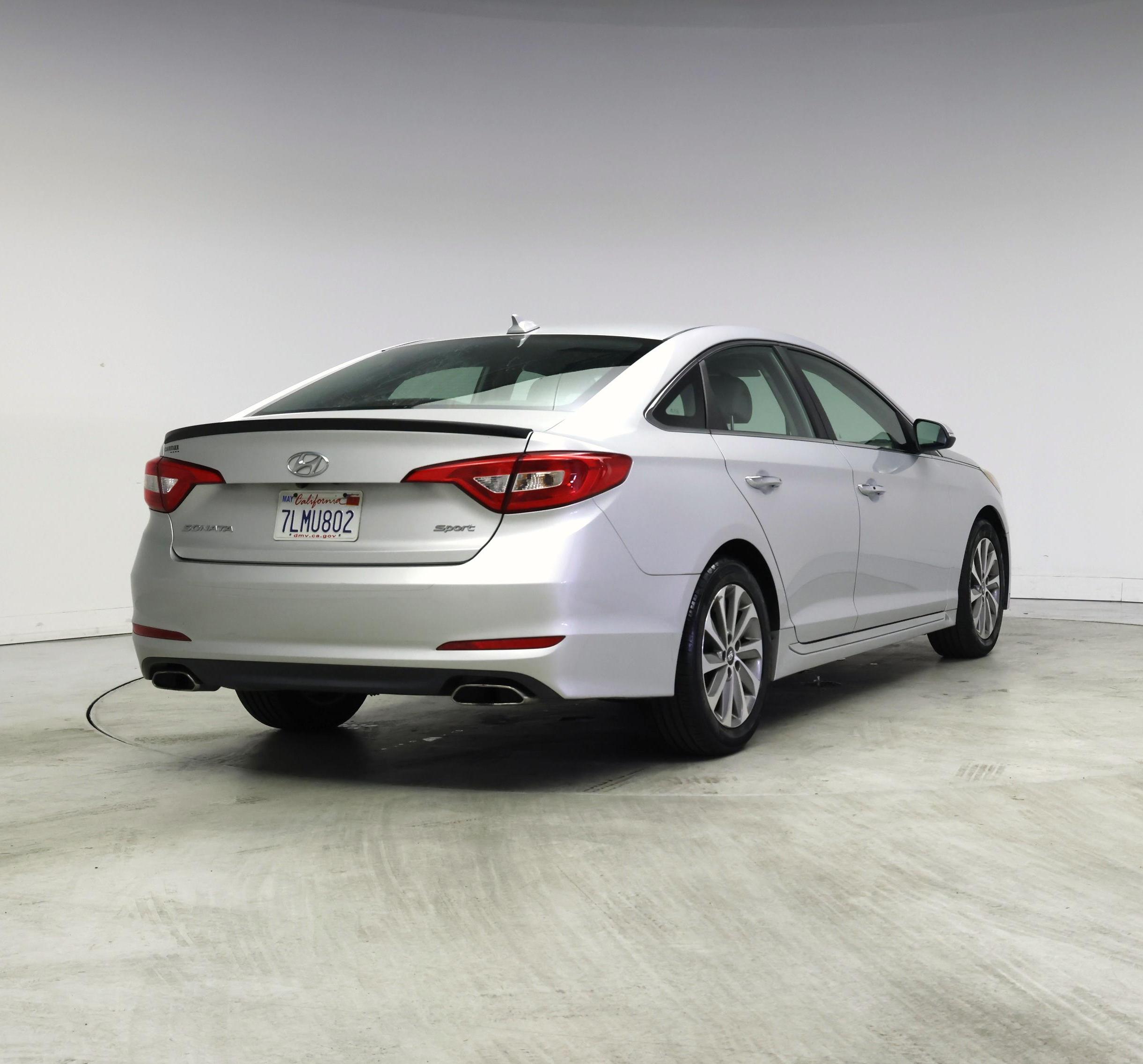 Thumbnail: 2015 Hyundai Sonata - 8
