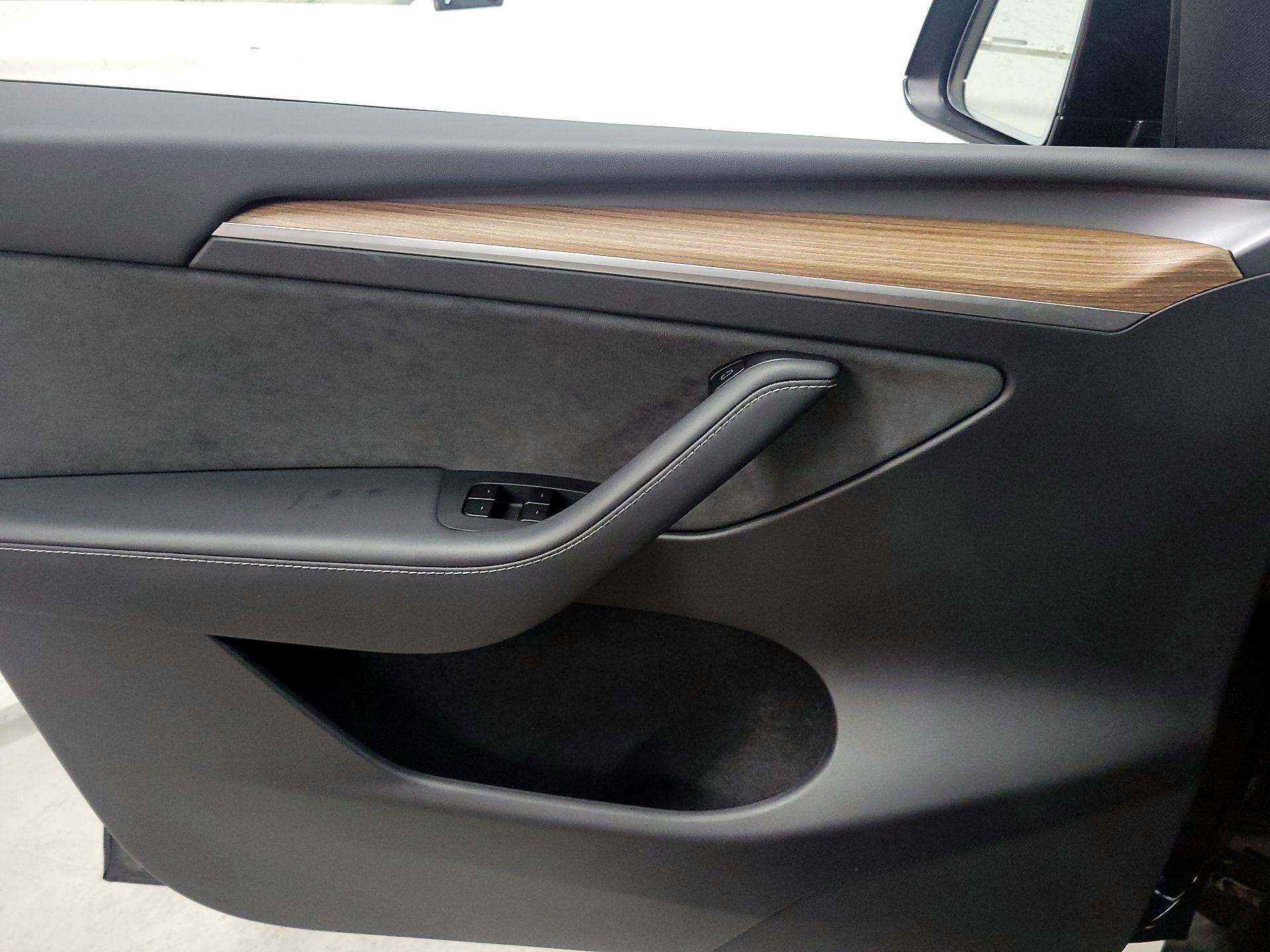 Thumbnail: 2025 Tesla Model Y - 12