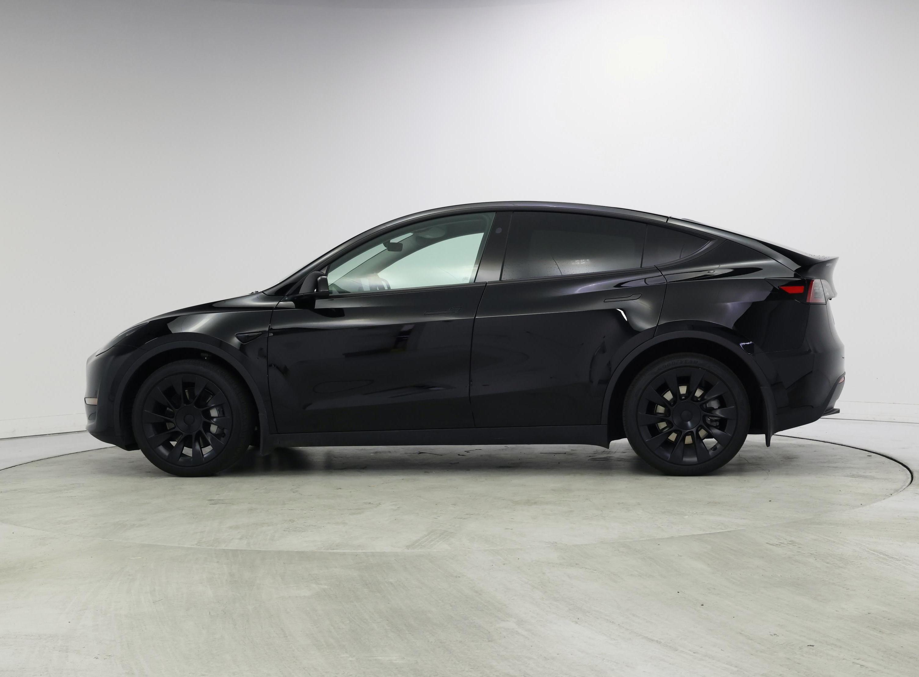 Thumbnail: 2025 Tesla Model Y - 3