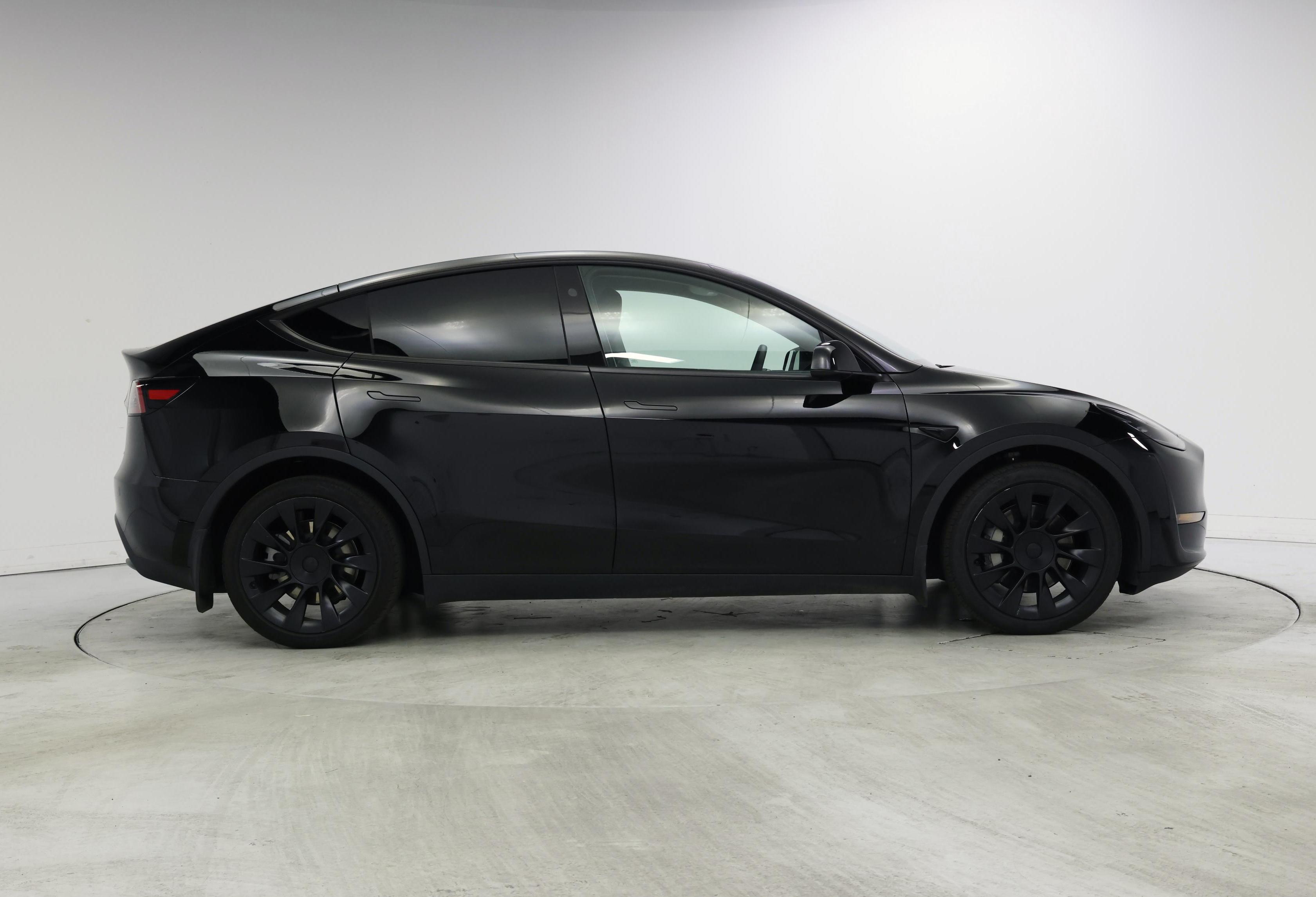 Thumbnail: 2025 Tesla Model Y - 7