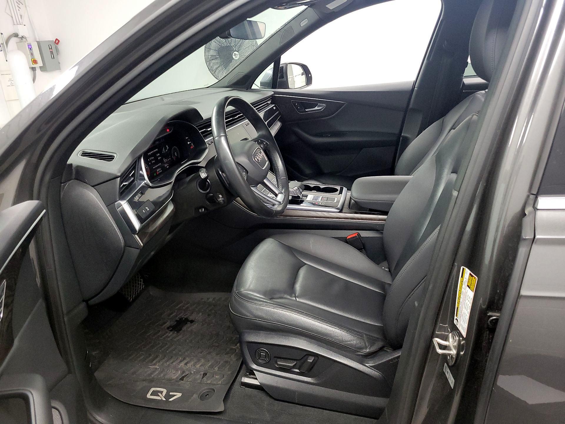Thumbnail: 2021 Audi Q7 - 11