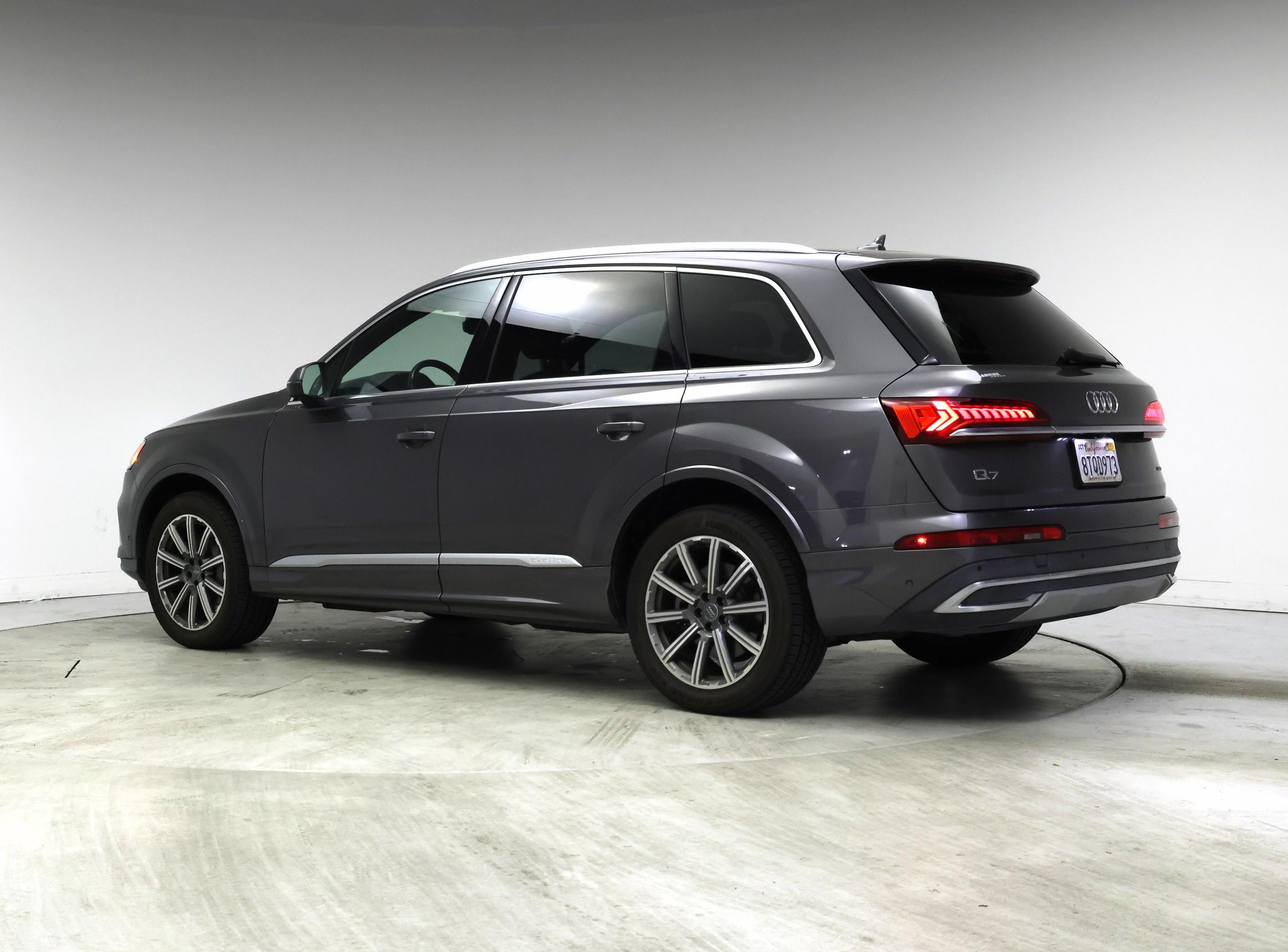 Thumbnail: 2021 Audi Q7 - 2