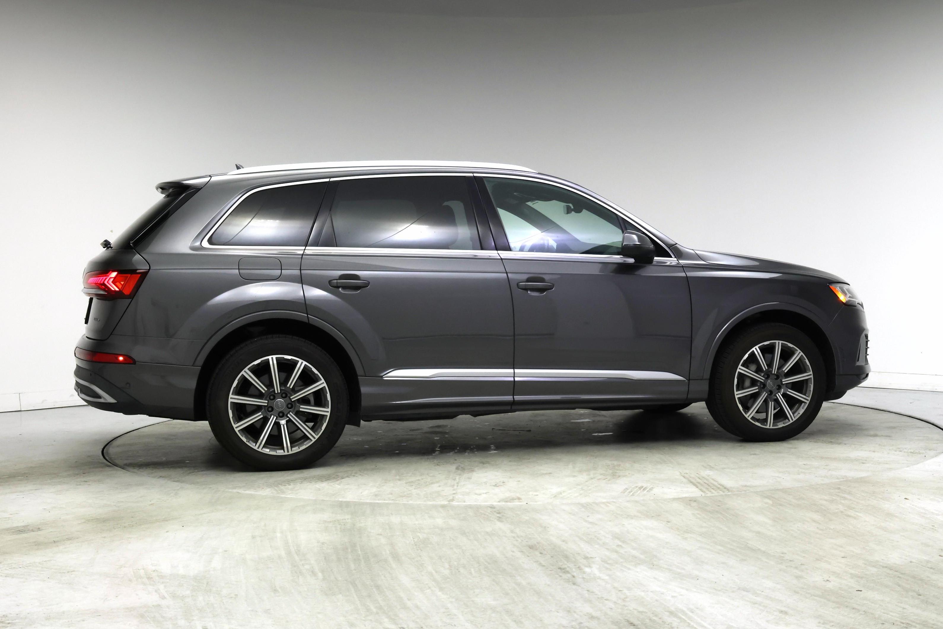 Thumbnail: 2021 Audi Q7 - 7