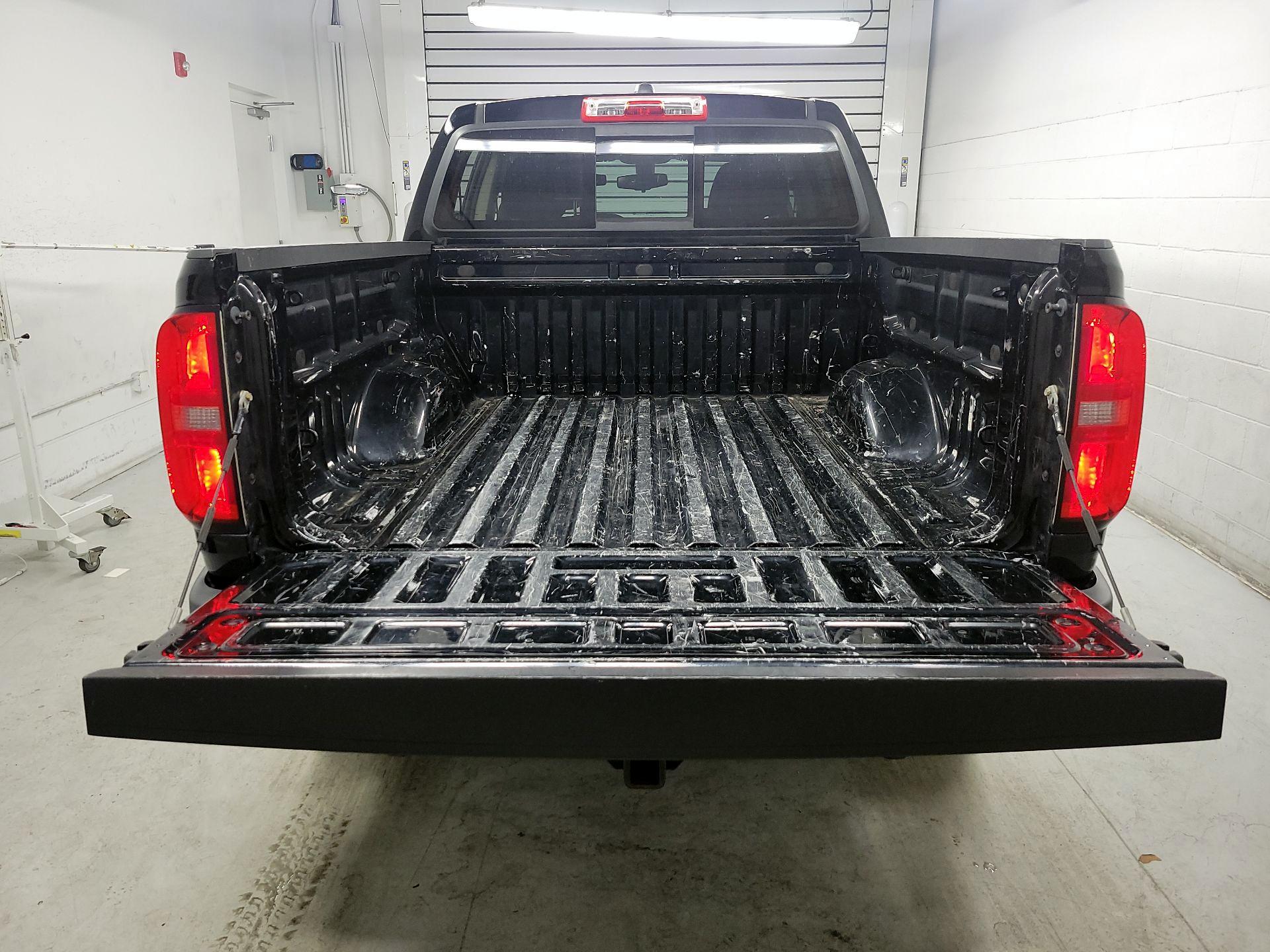 Thumbnail: 2017 Chevrolet Colorado - 19