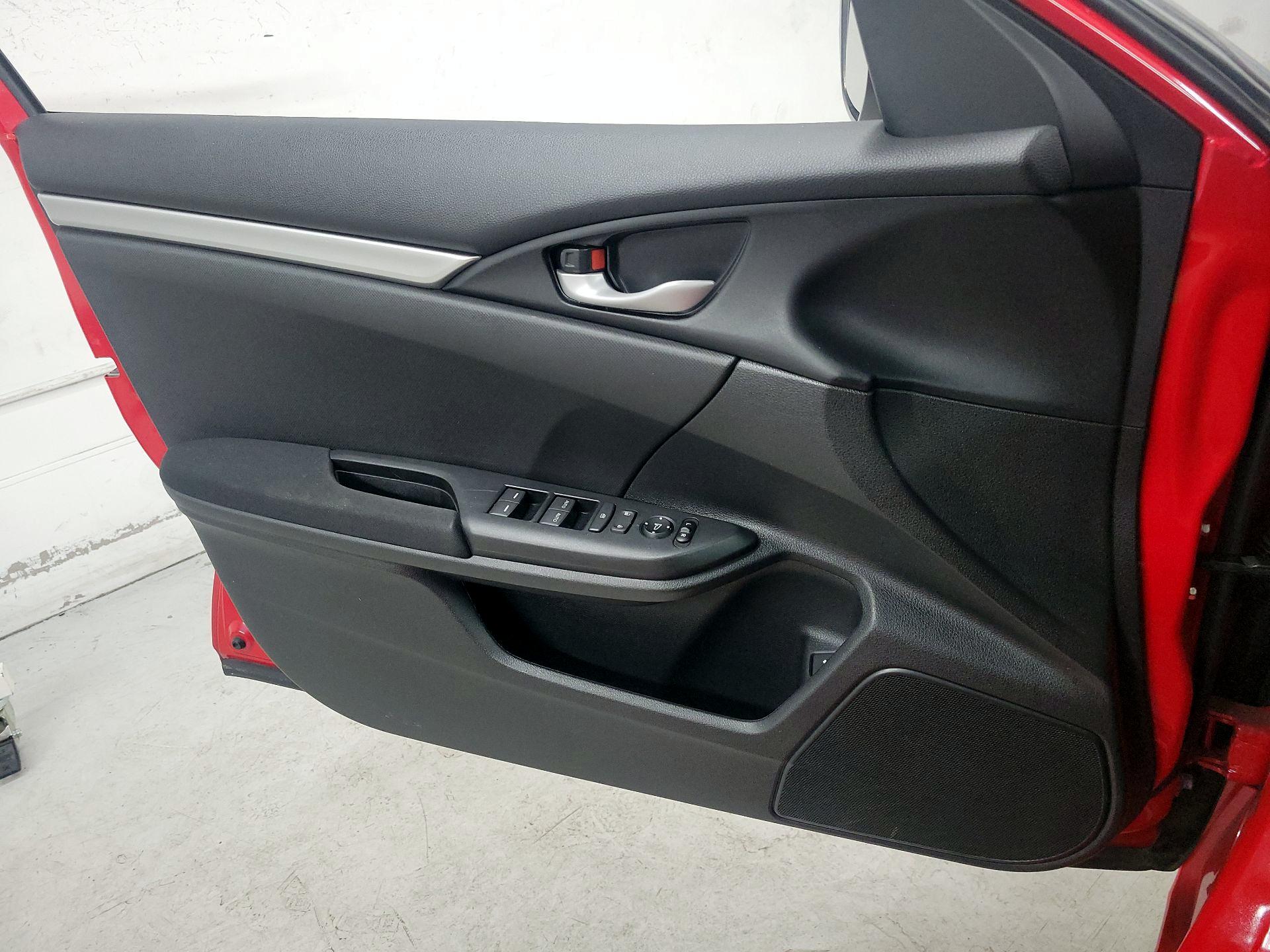 Thumbnail: 2017 Honda Civic - 12