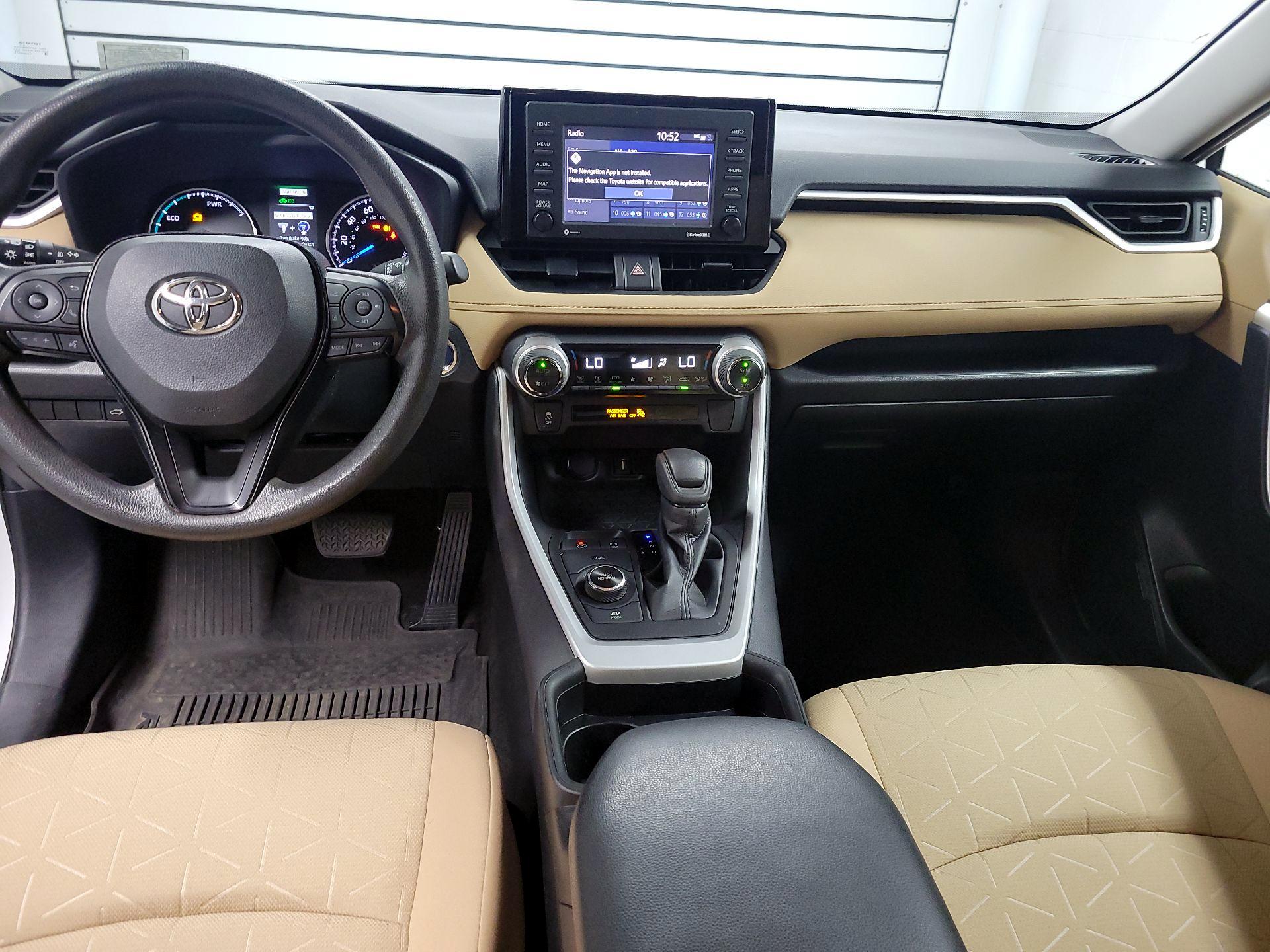 Thumbnail: 2021 Toyota RAV4 - 9