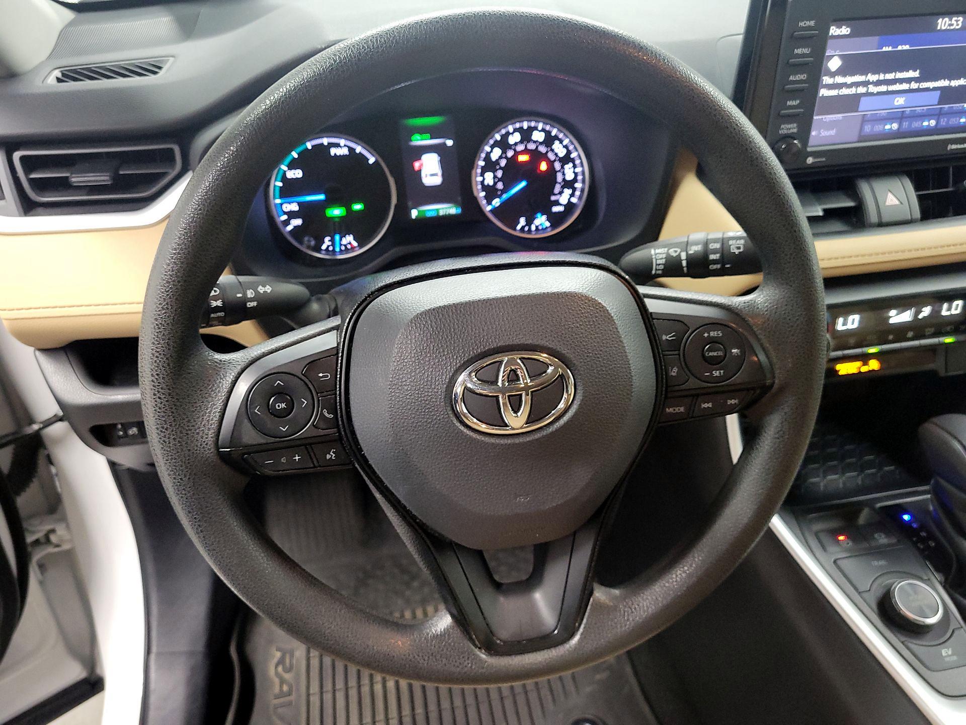 Thumbnail: 2021 Toyota RAV4 - 10