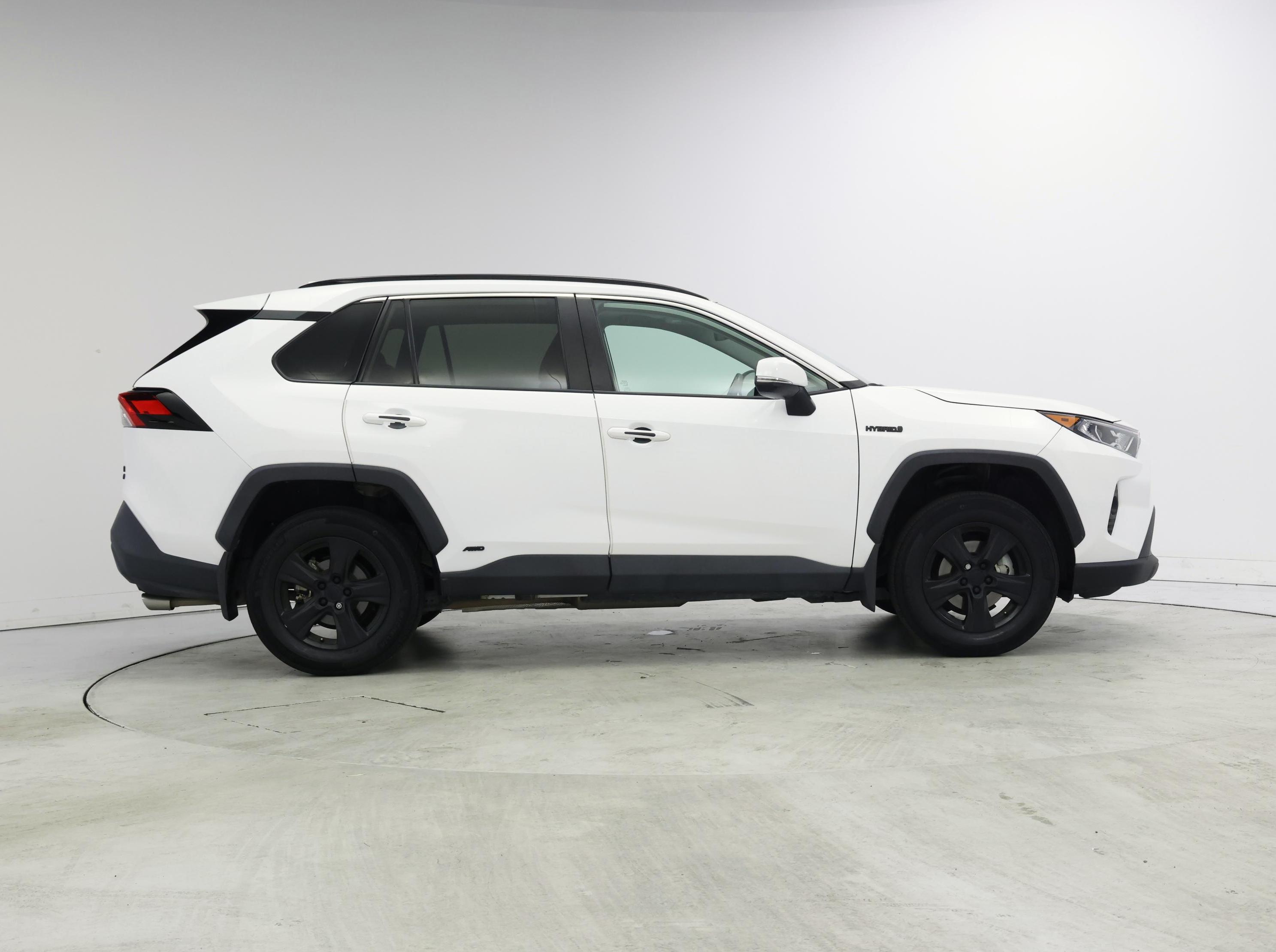 Thumbnail: 2021 Toyota RAV4 - 7