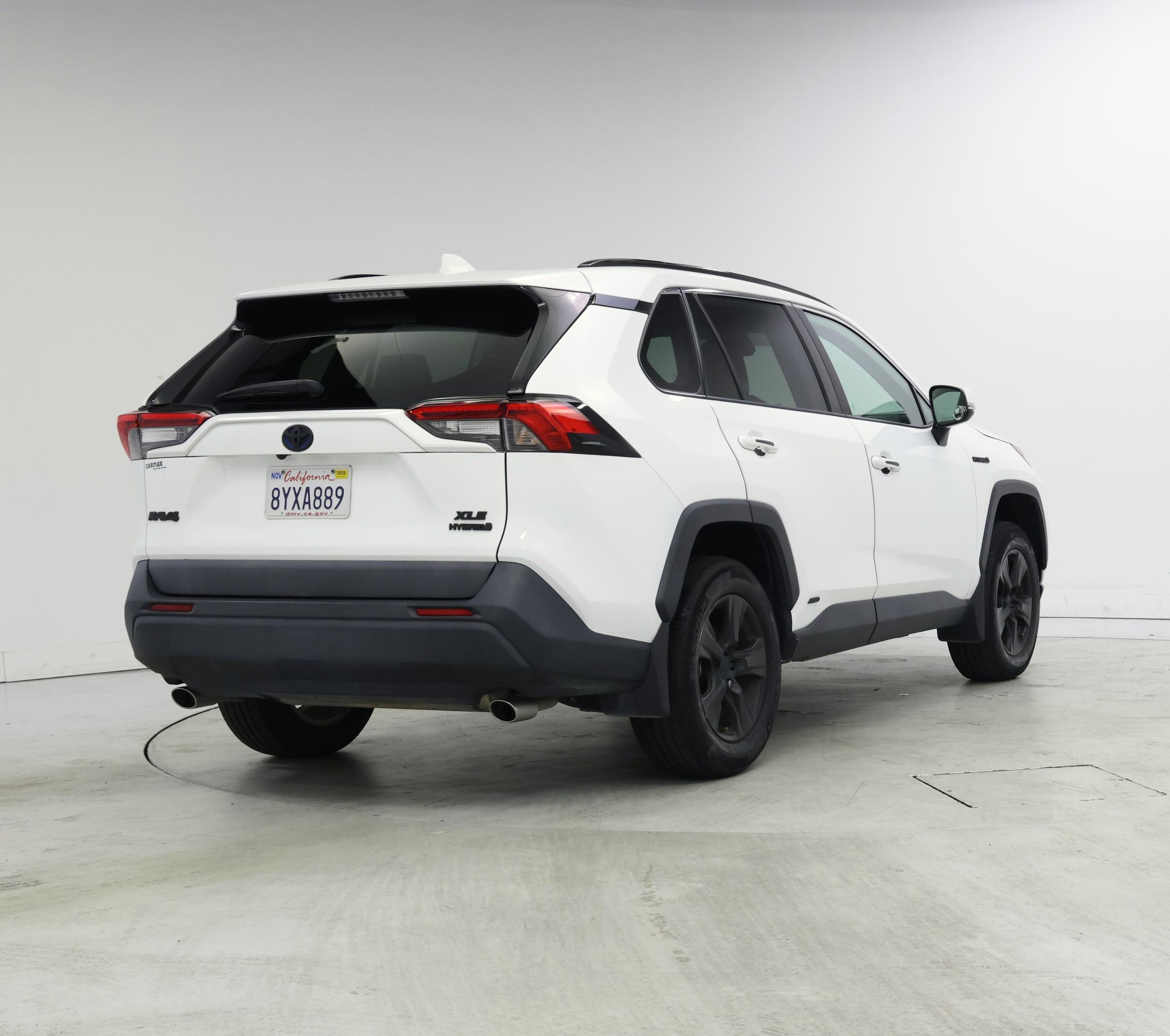Thumbnail: 2021 Toyota RAV4 - 8