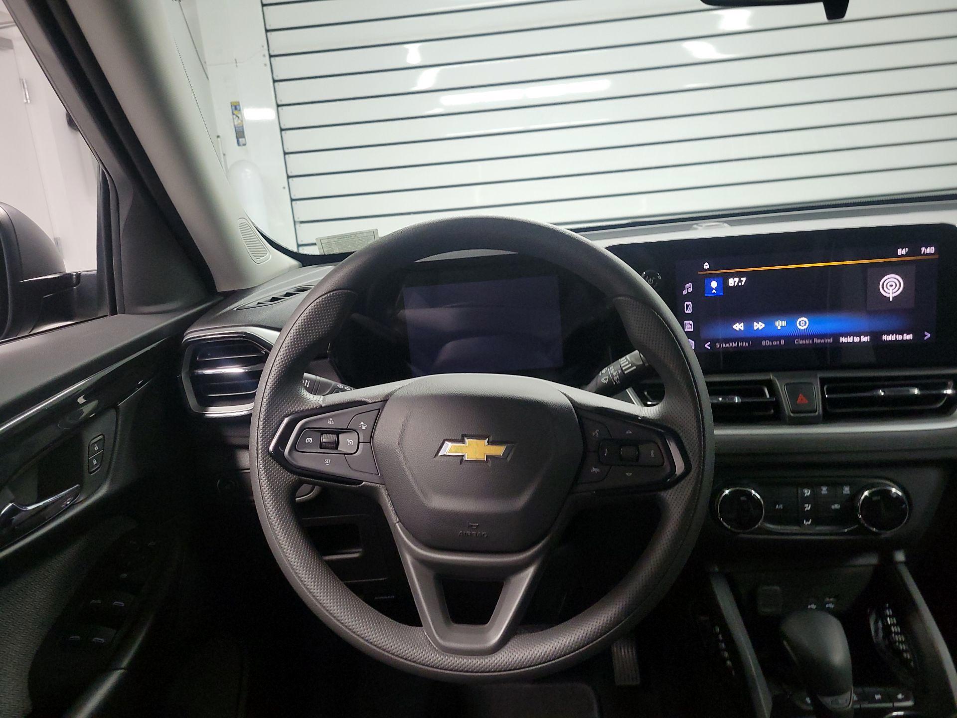 Thumbnail: 2025 Chevrolet TrailBlazer - 10