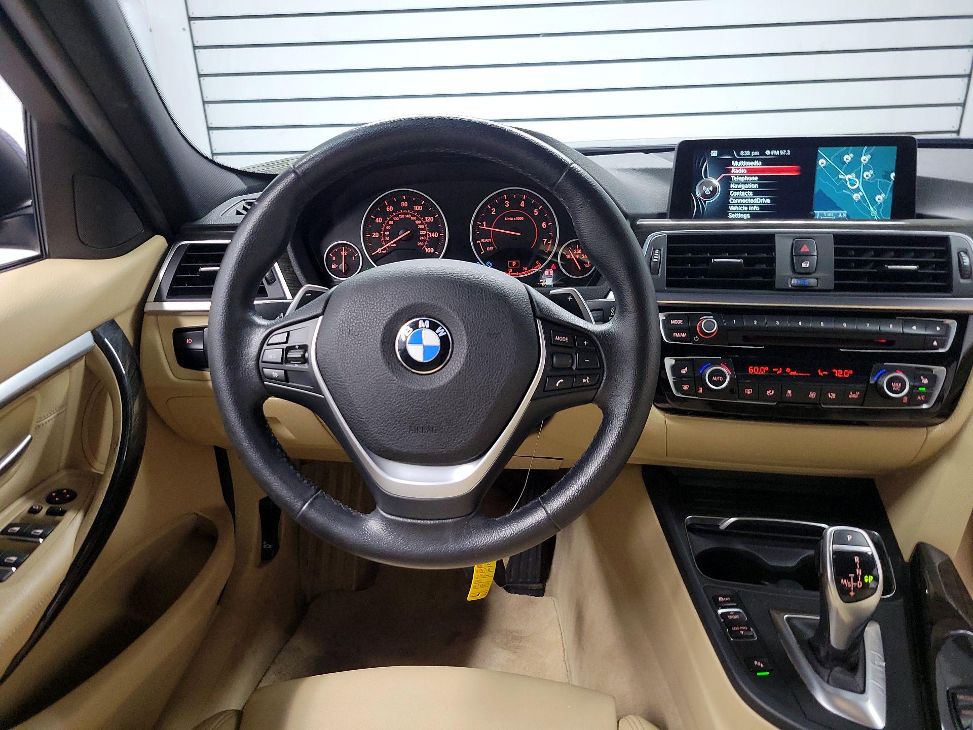 Thumbnail: 2016 BMW 3 Series - 10
