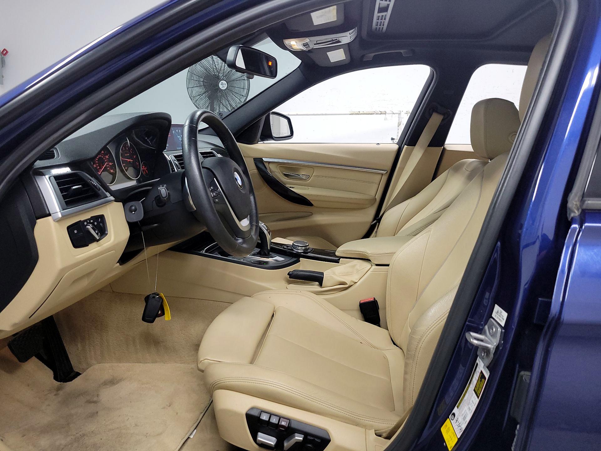 Thumbnail: 2016 BMW 3 Series - 11