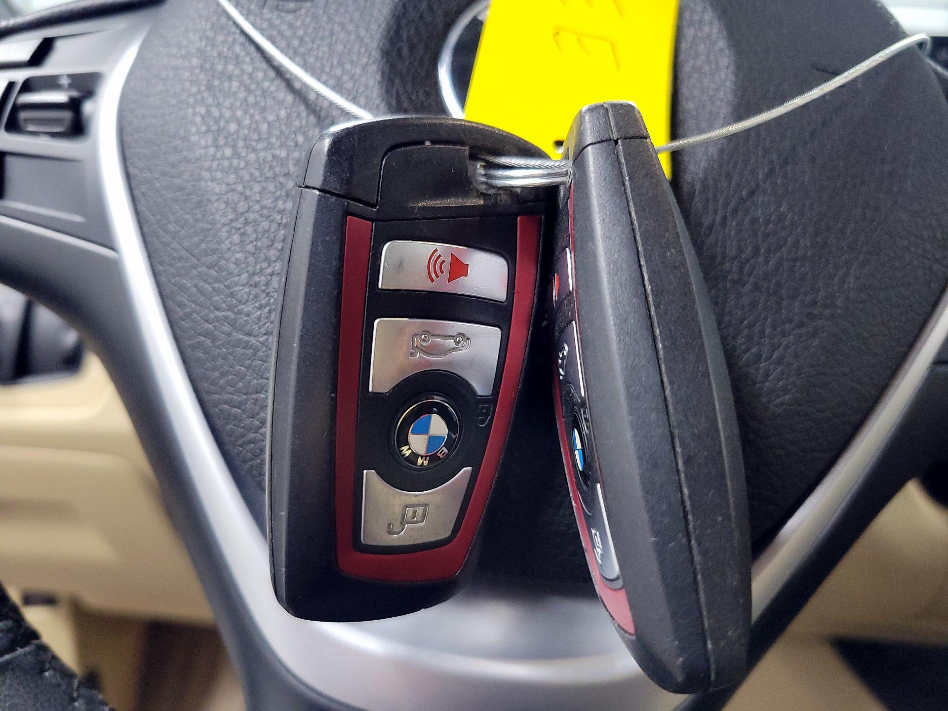 Thumbnail: 2016 BMW 3 Series - 20