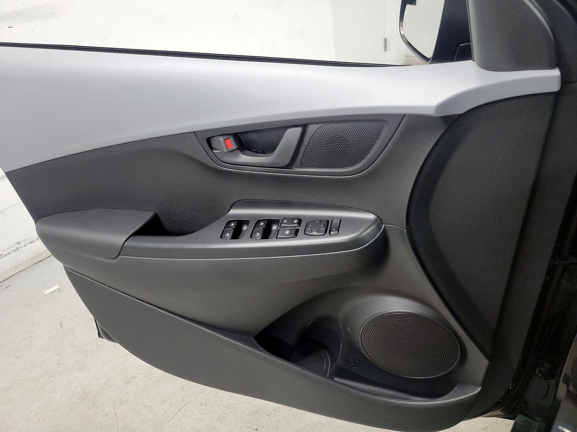 Thumbnail: 2018 Hyundai Kona - 12