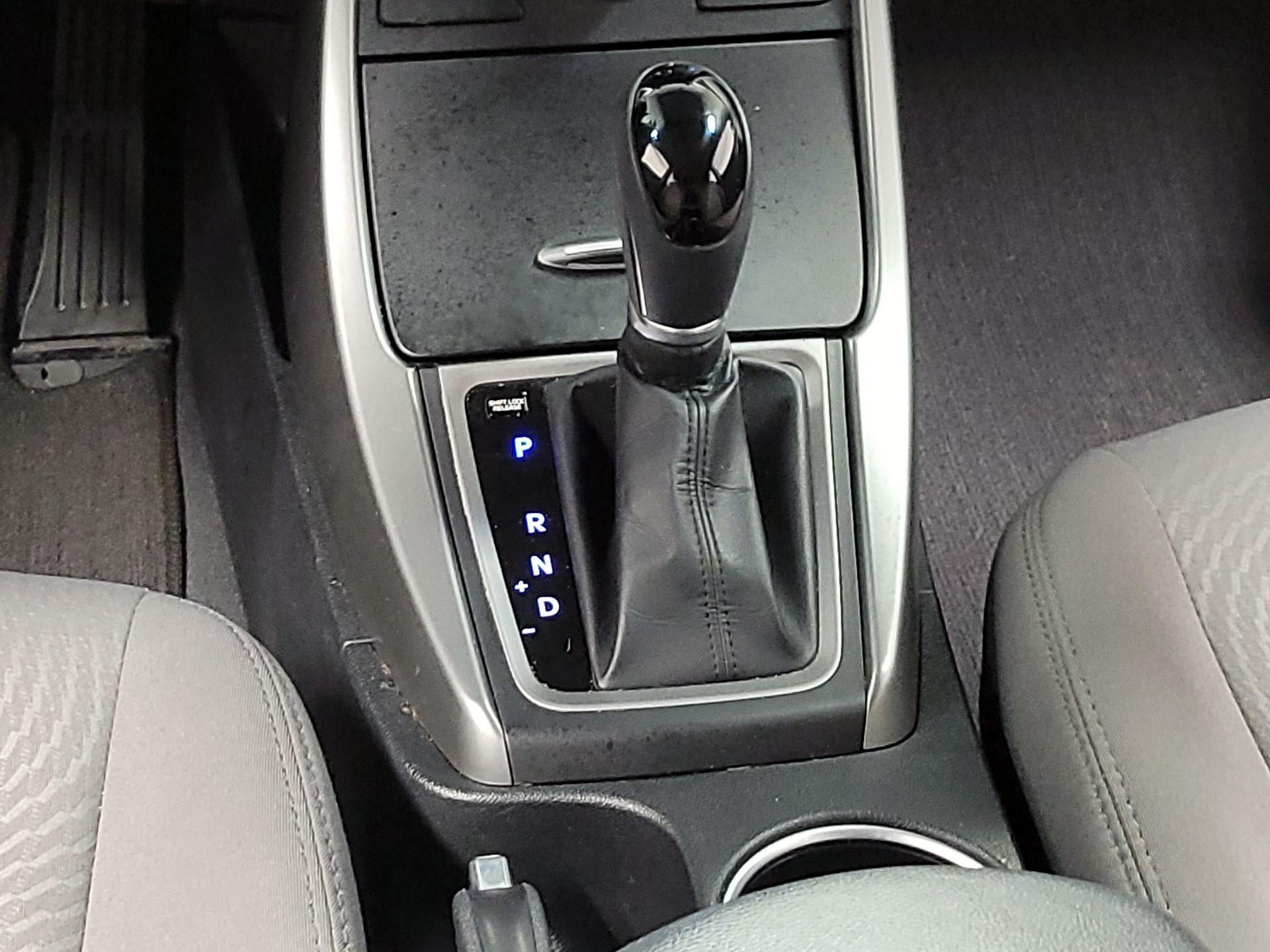 Thumbnail: 2016 Hyundai Elantra - 17