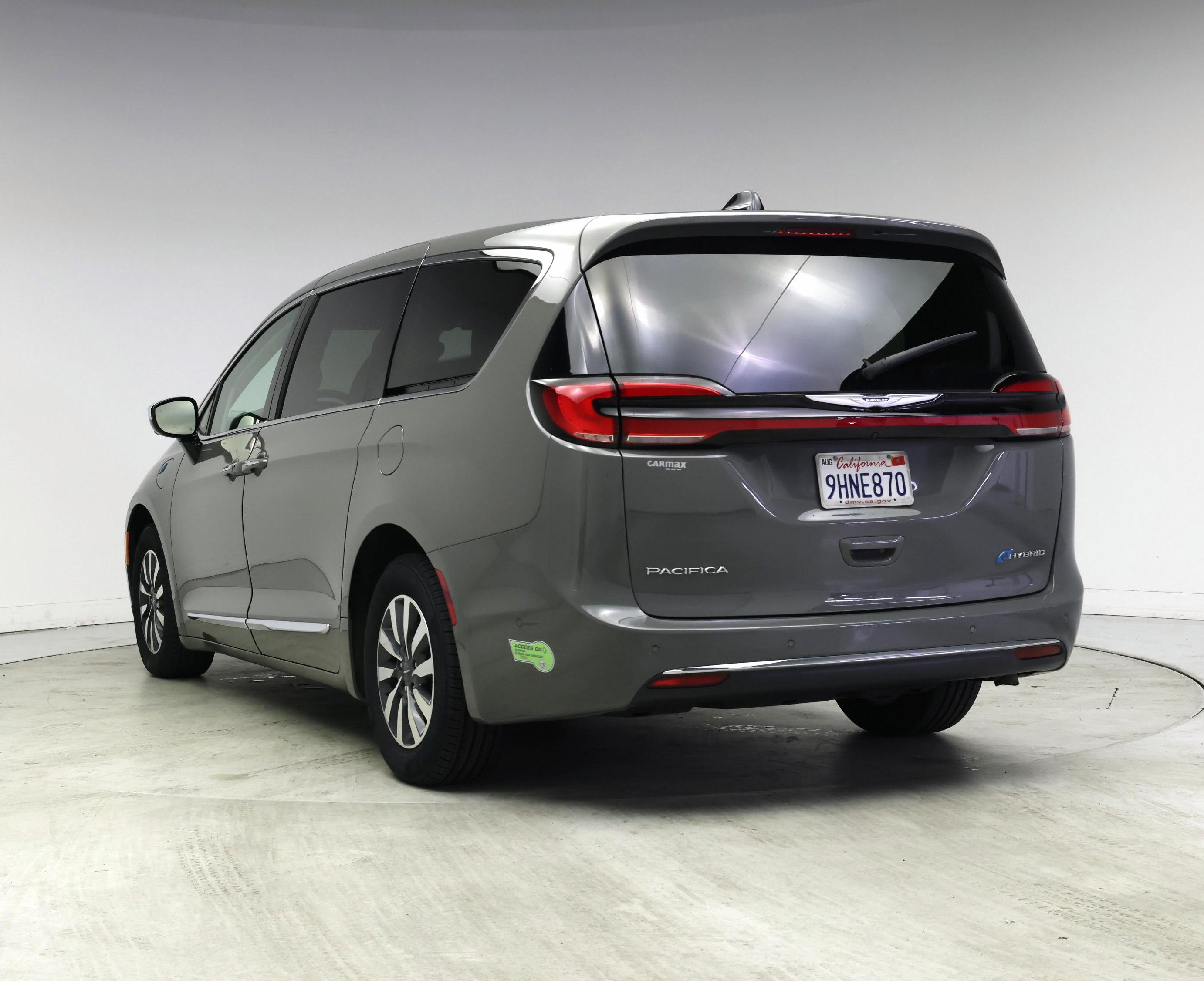 Thumbnail: 2023 Chrysler Pacifica - 2