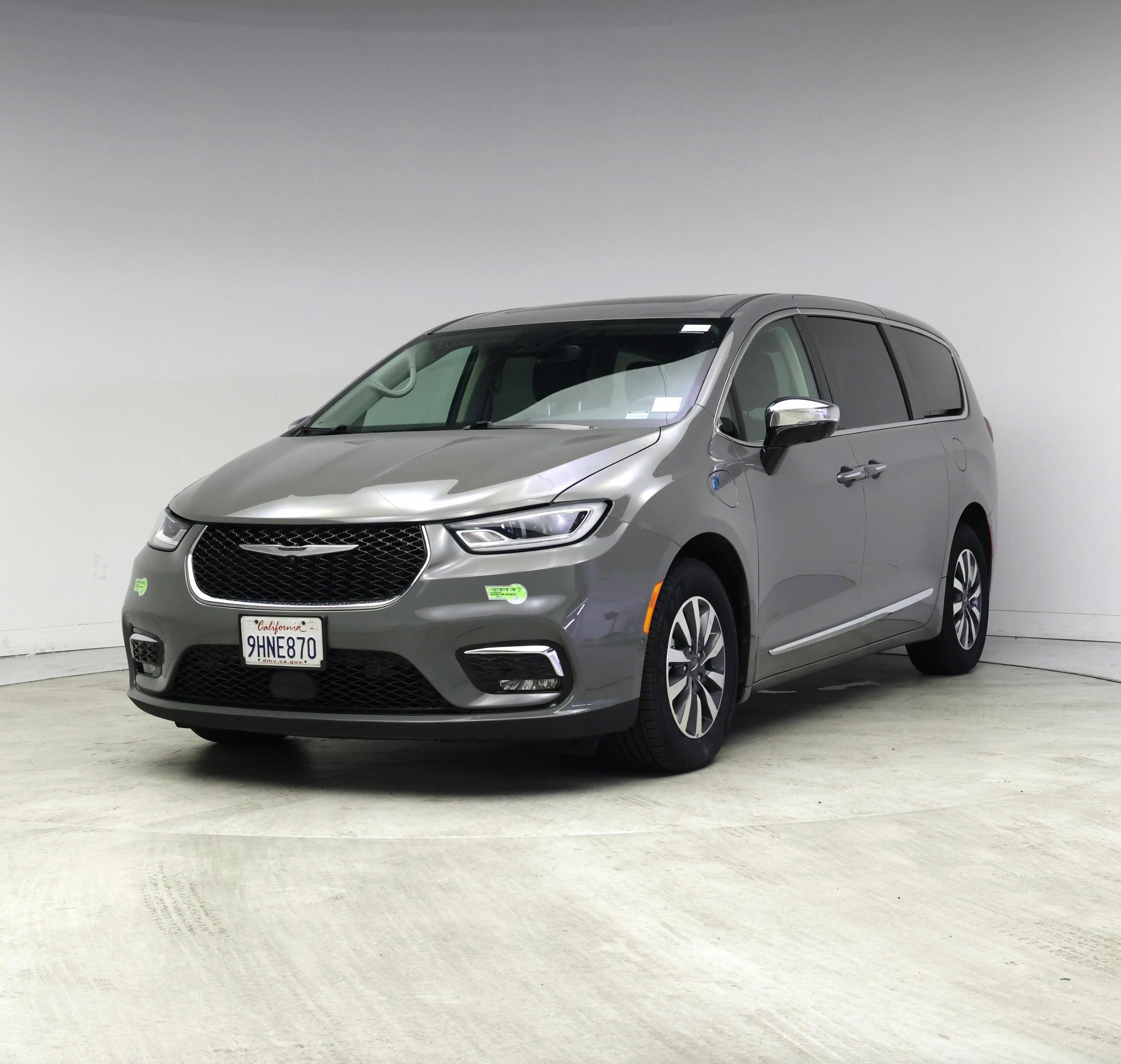 Thumbnail: 2023 Chrysler Pacifica - 4