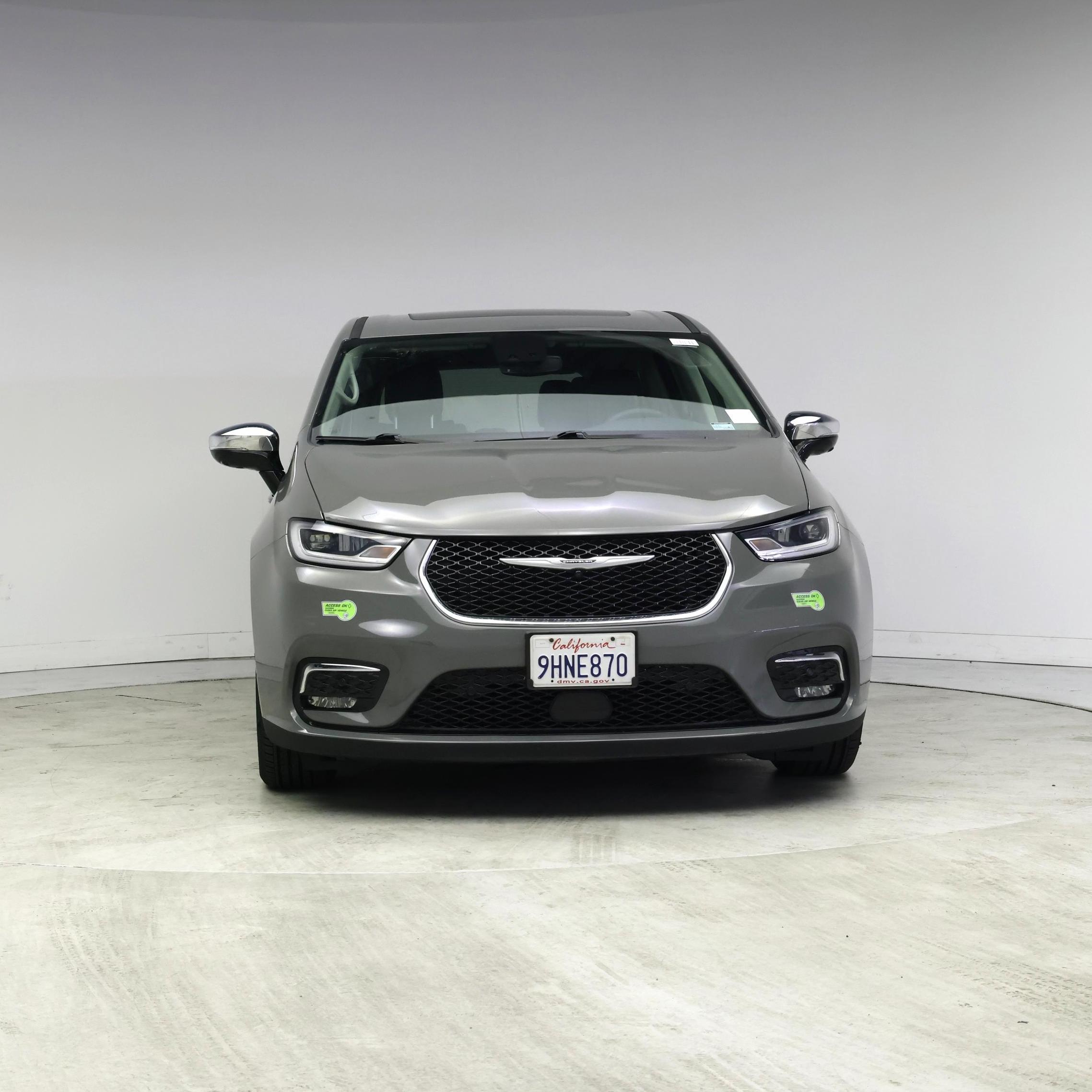 Thumbnail: 2023 Chrysler Pacifica - 5