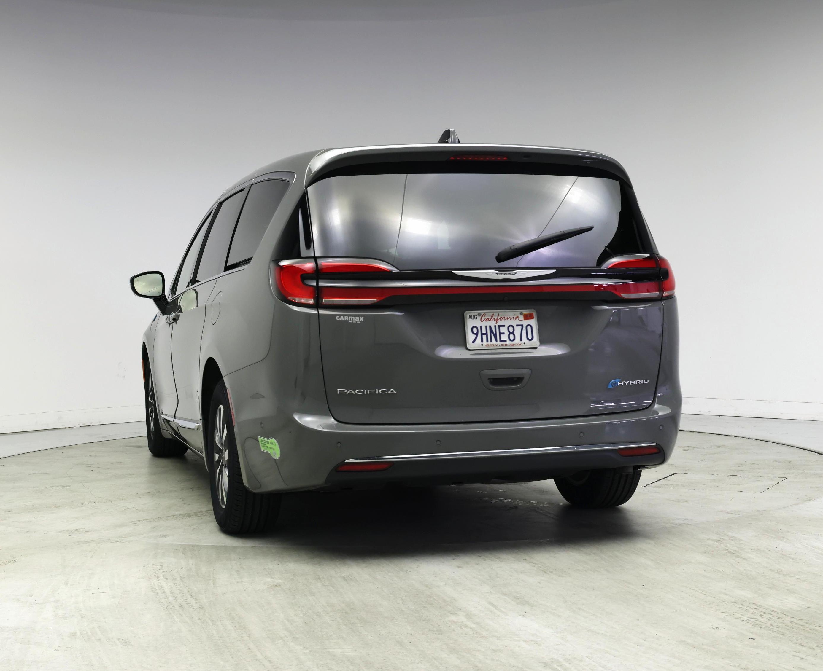 Thumbnail: 2023 Chrysler Pacifica - 6