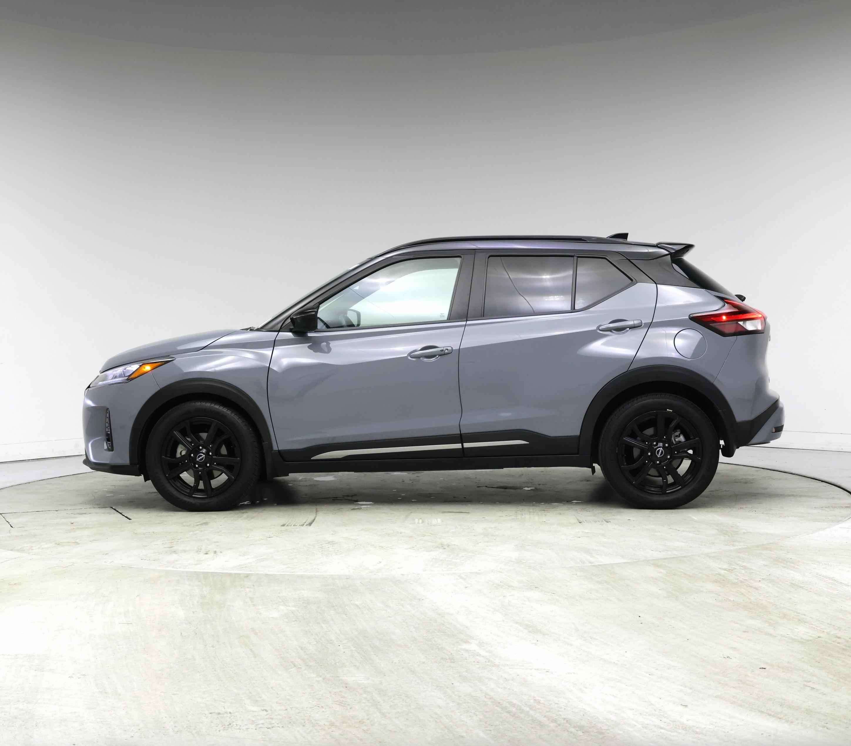 Thumbnail: 2023 Nissan Kicks - 3